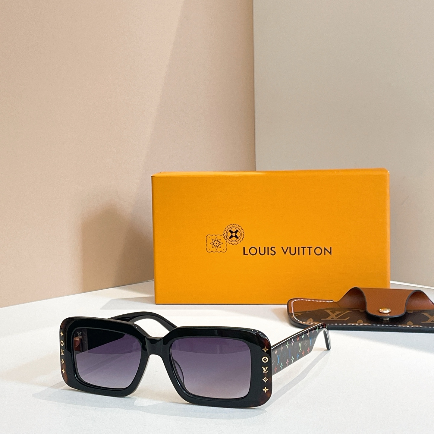 Louis Vuitton LOUIS VUITTO*太阳眼镜