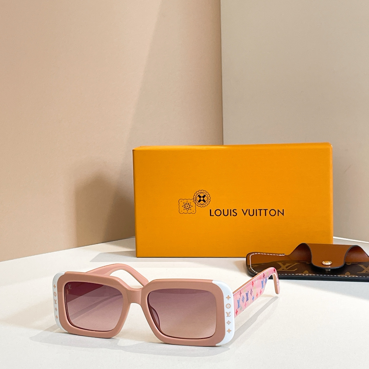Louis Vuitton LOUIS VUITTO*太阳眼镜