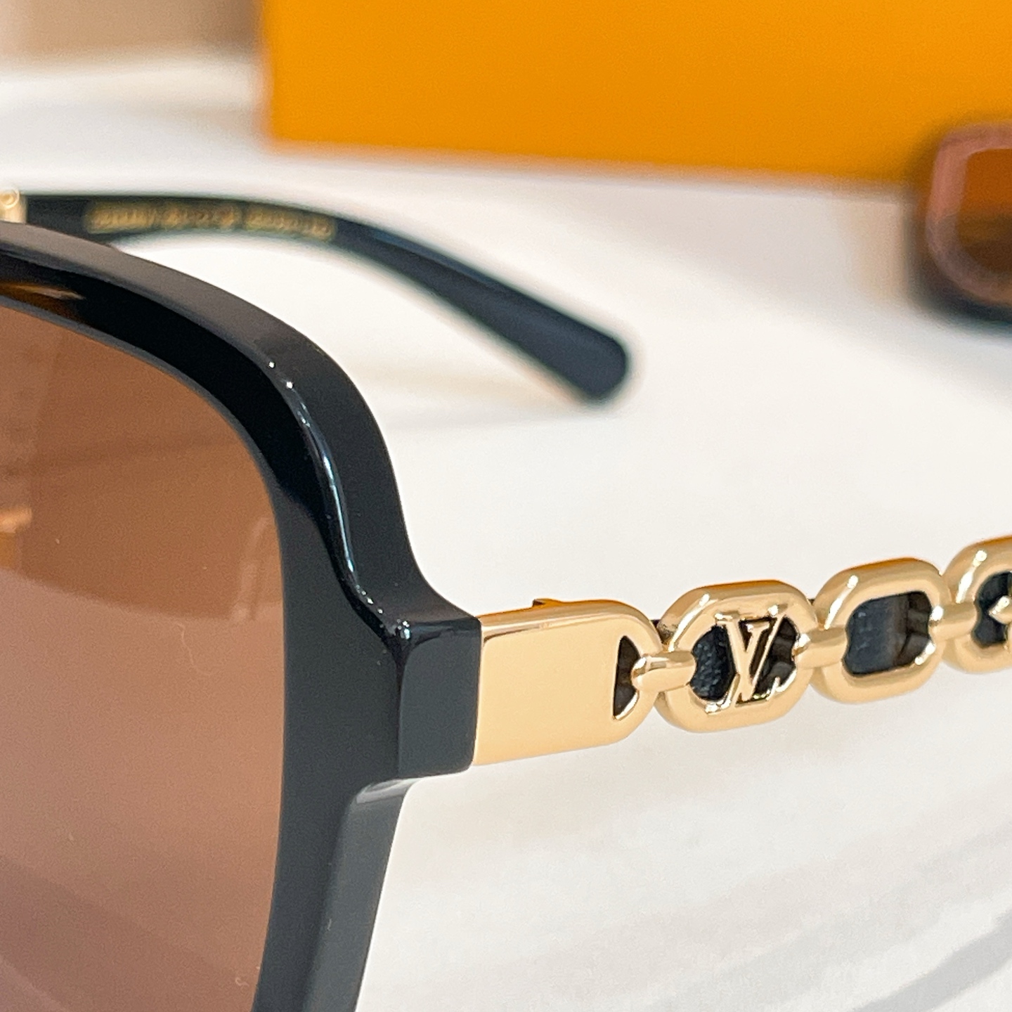 Louis Vuitton LOUIS VUITTO*太阳眼镜