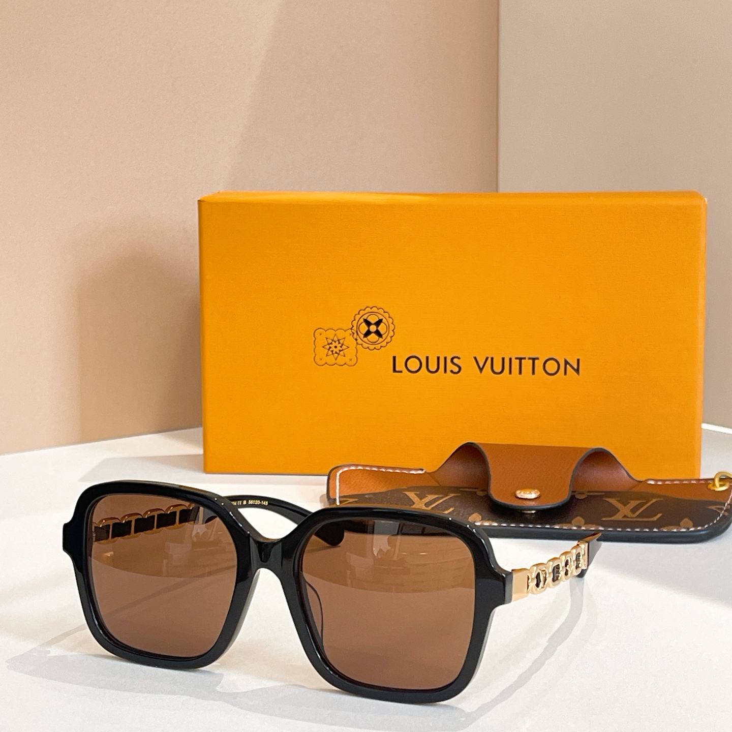 Louis Vuitton LOUIS VUITTO*太阳眼镜