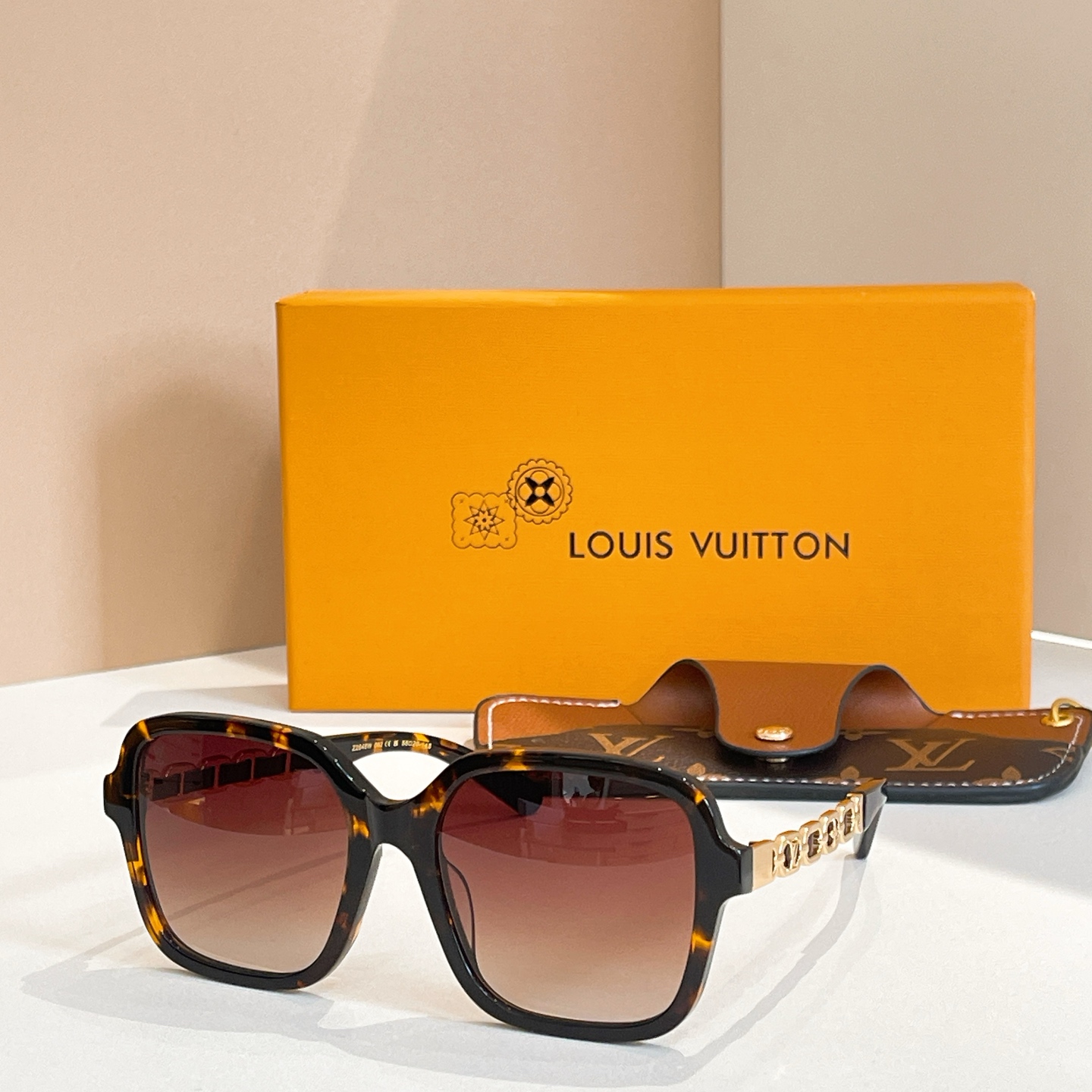 Louis Vuitton LOUIS VUITTO*太阳眼镜