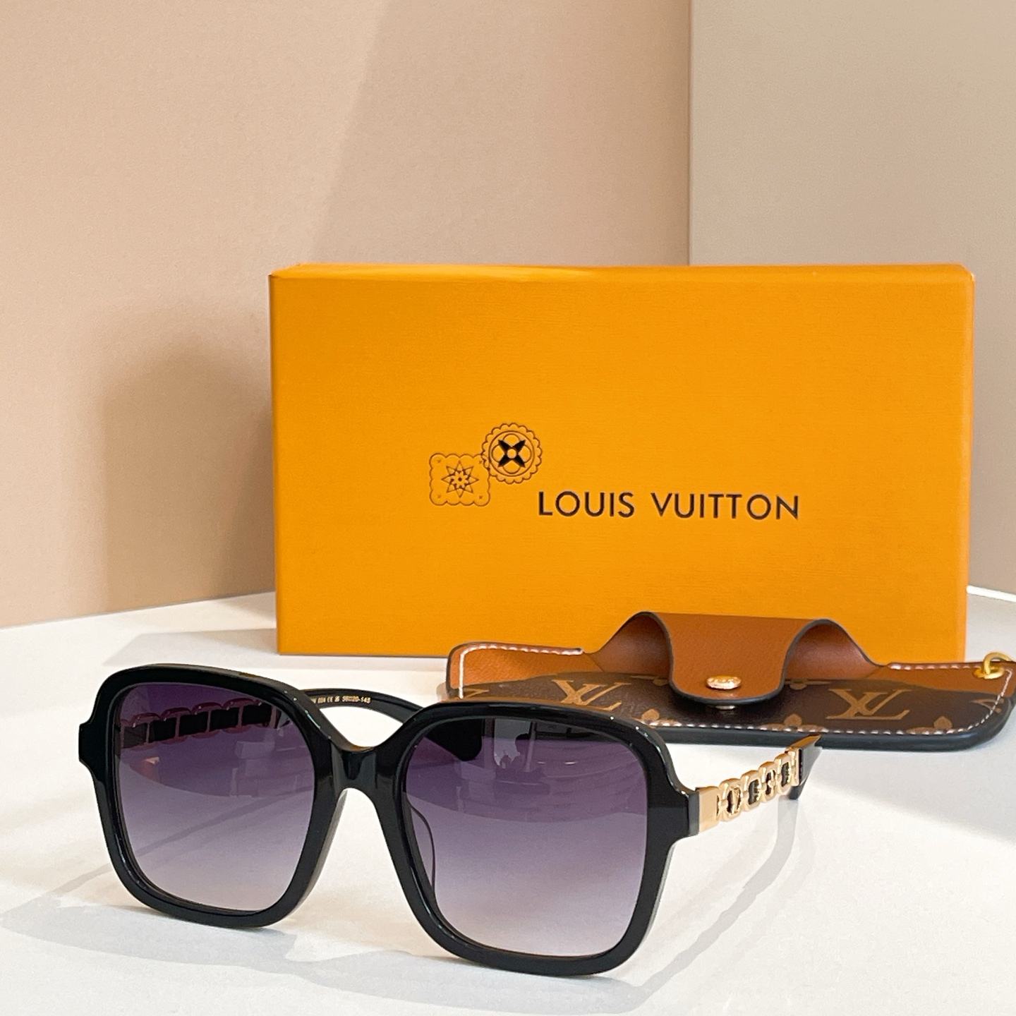 Louis Vuitton LOUIS VUITTO*太阳眼镜