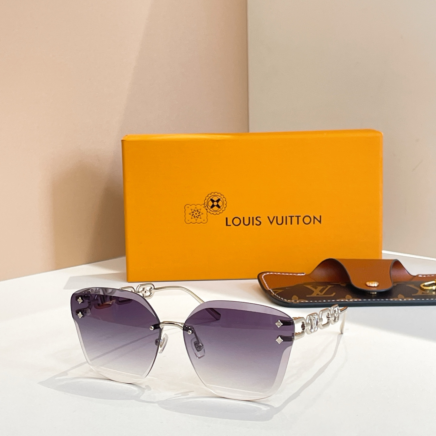 Louis Vuitton LOUIS VUITTO*太阳眼镜