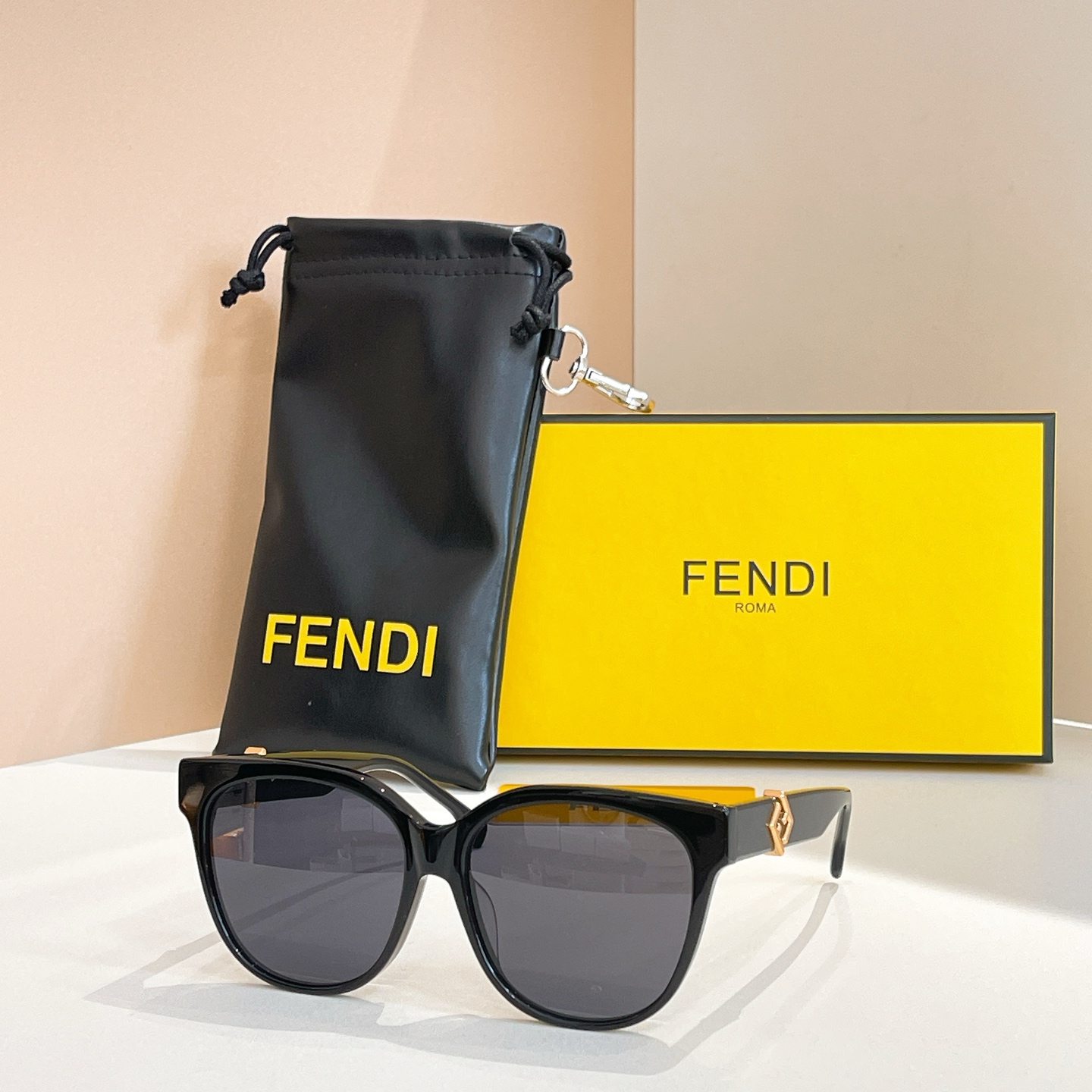 FENDI Sunglasses Acetate Black Square