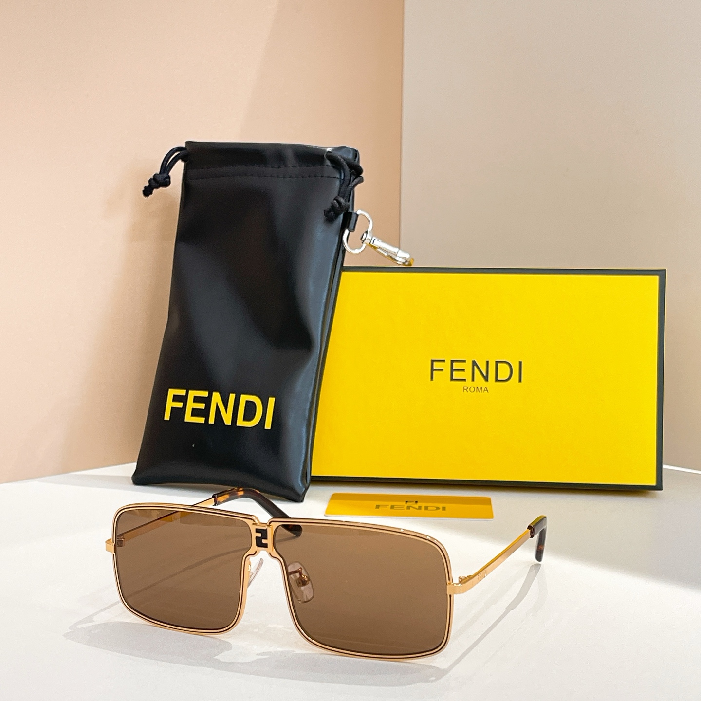 Fendi 芬迪墨镜