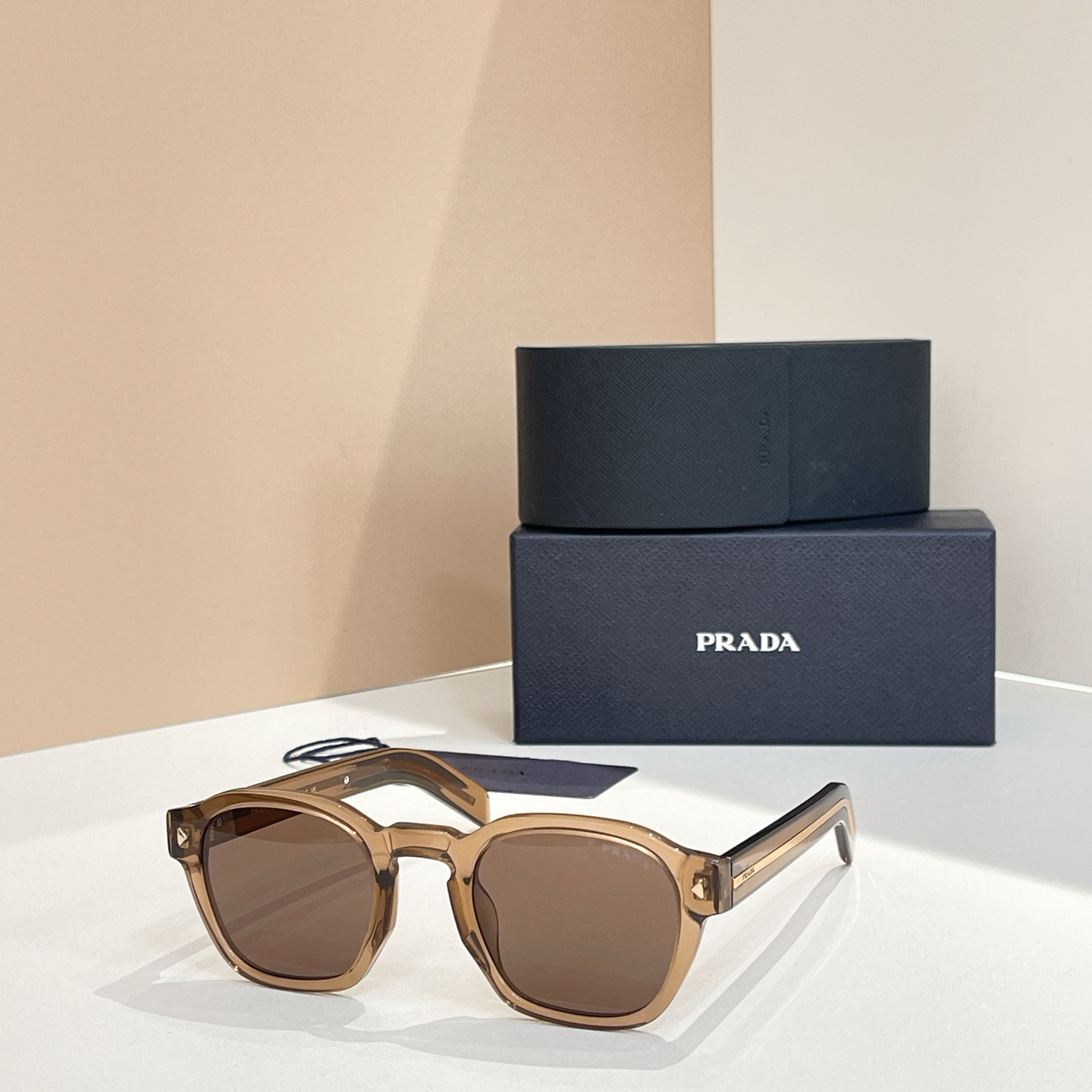 Prada 普拉达墨镜