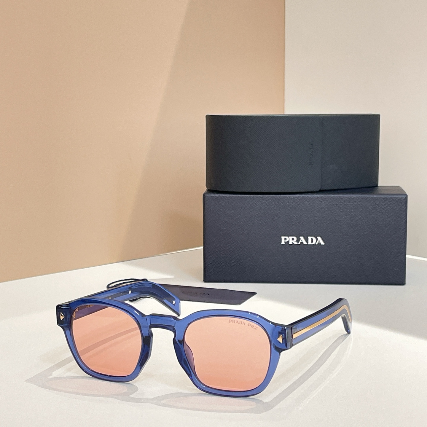 Prada 普拉达墨镜
