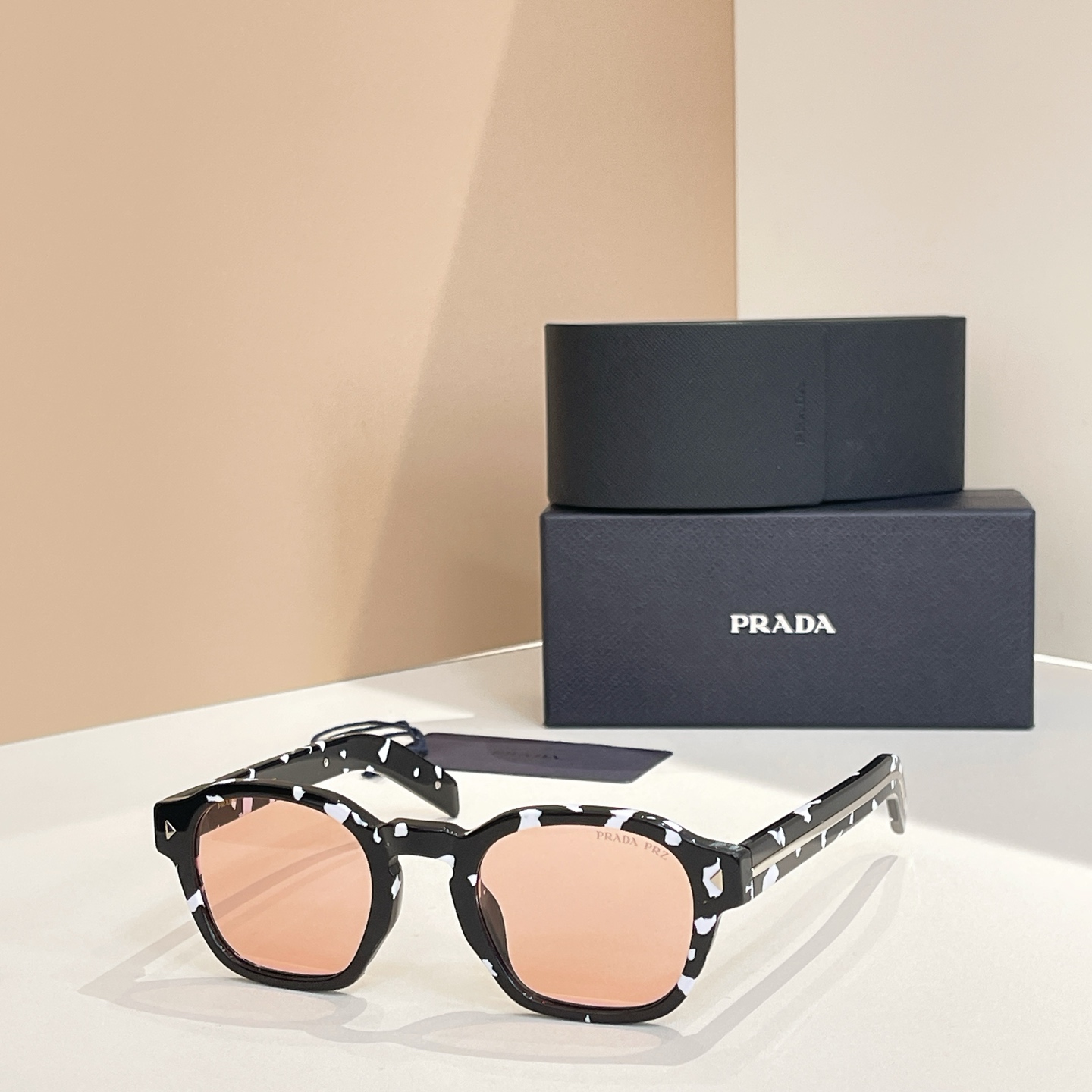 Prada 普拉达墨镜