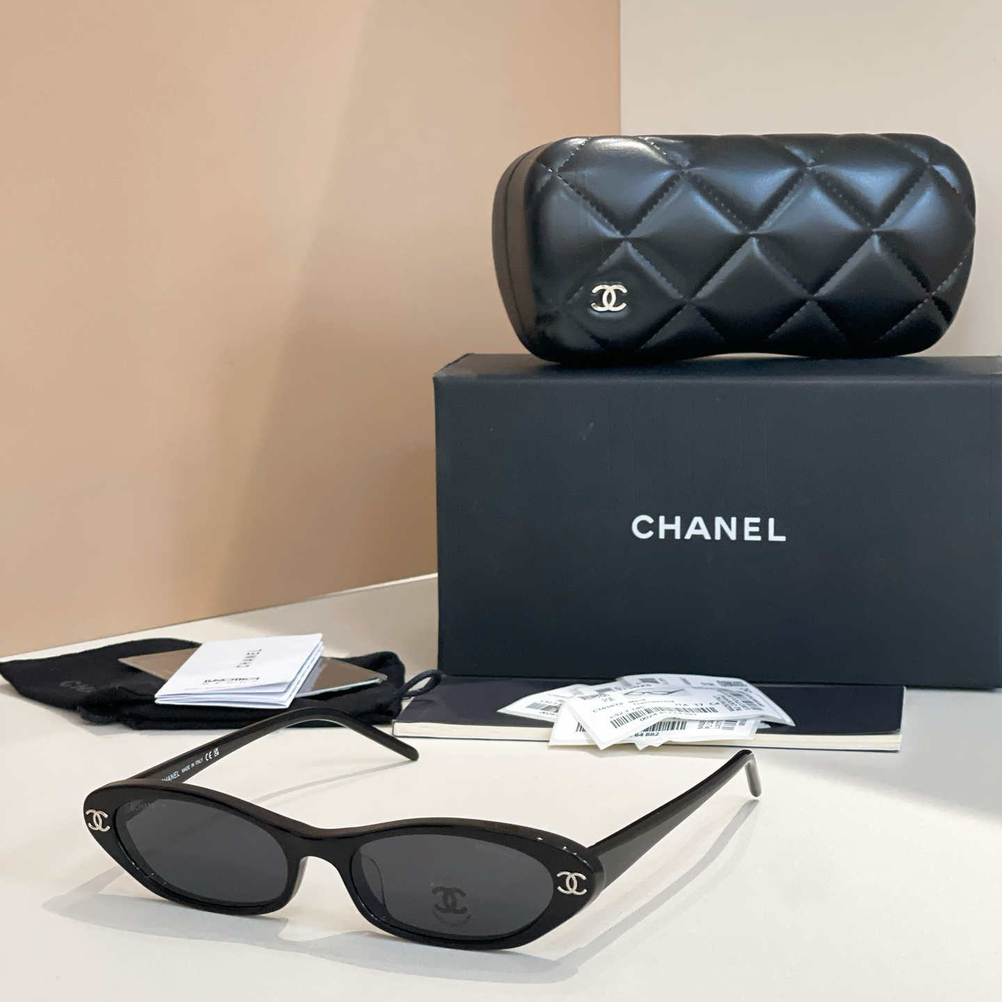 Chanel 香奈儿墨镜