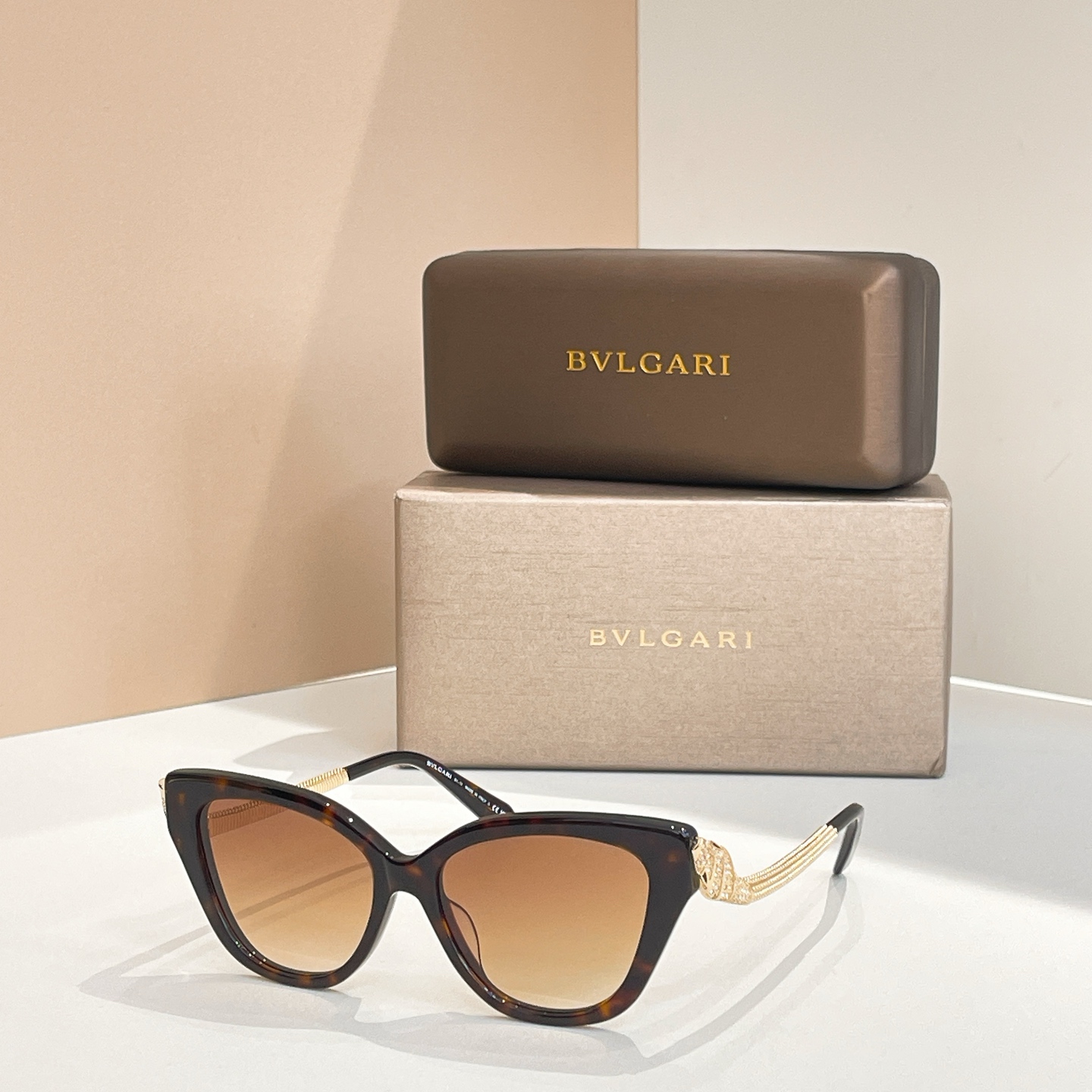 Bvlgari 宝格丽墨镜