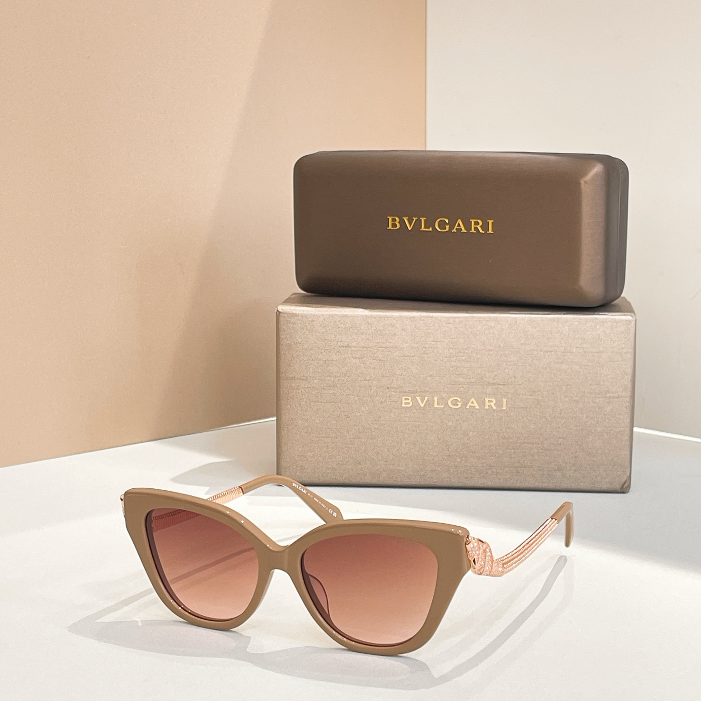Bvlgari 宝格丽墨镜