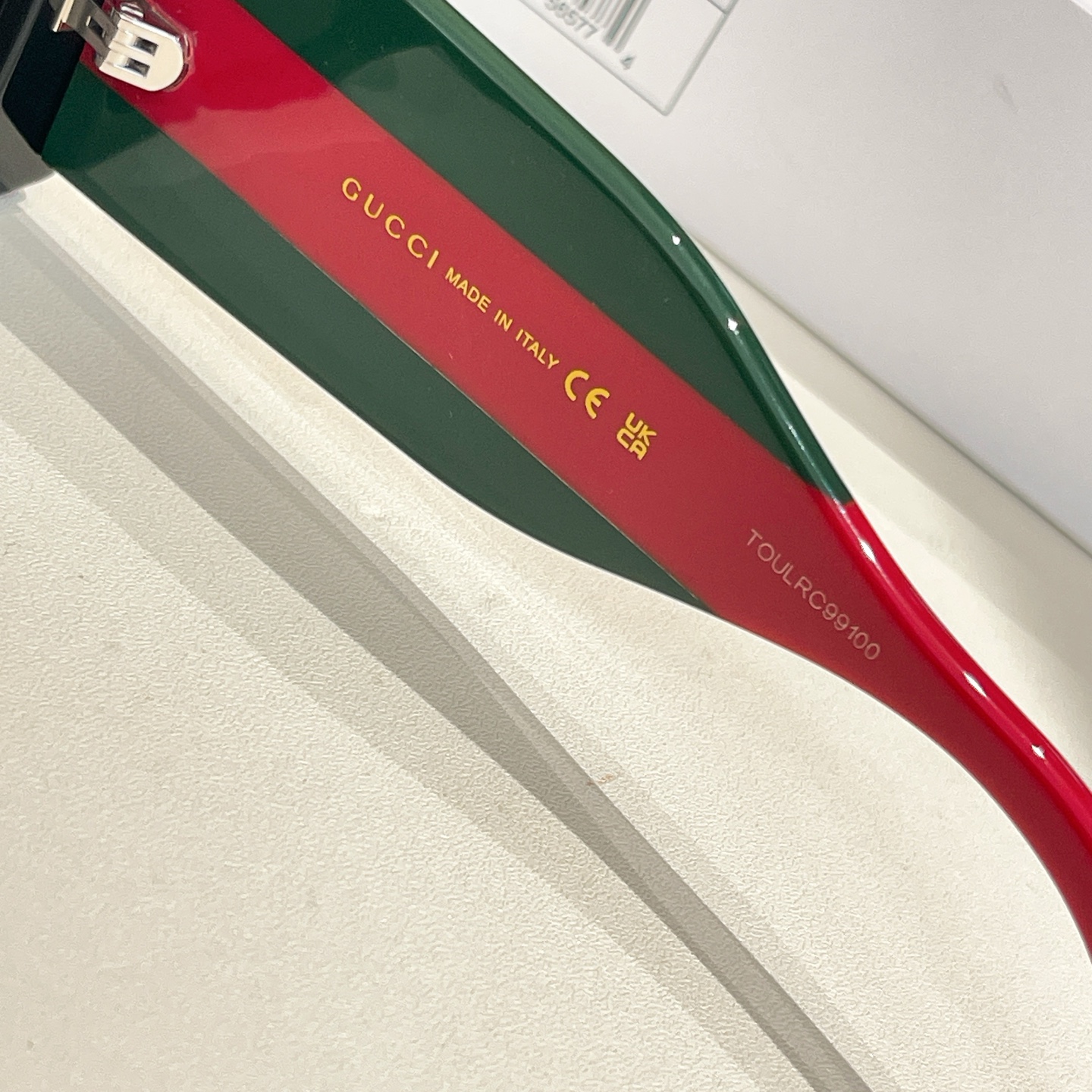 GUCC*🐝🐝🐝MODEL：GG1860S🐝🐝🐝SIZE：53口22-145🐝🐝🐝