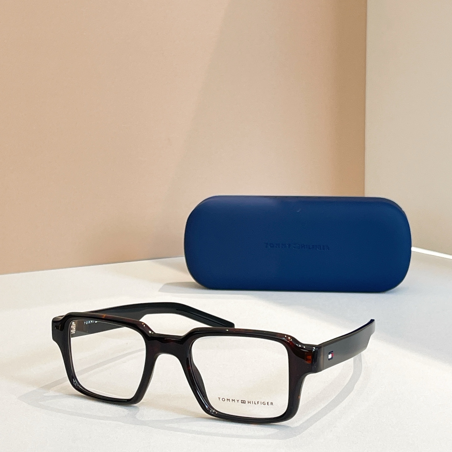 TOMMY  HILFIGE*✨✨✨MODEL：TH2126✨✨✨SIZE：54口18-145✨✨✨ 