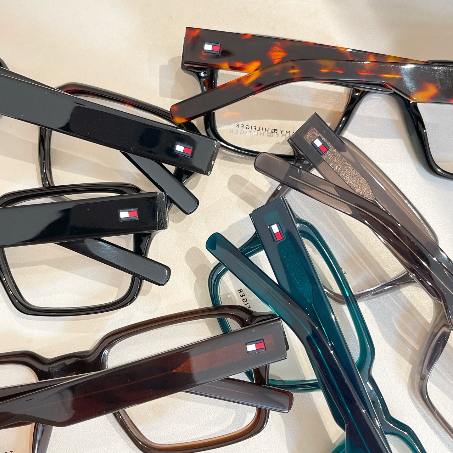 TOMMY  HILFIGE*✨✨✨MODEL：TH2126✨✨✨SIZE：54口18-145✨✨✨ 