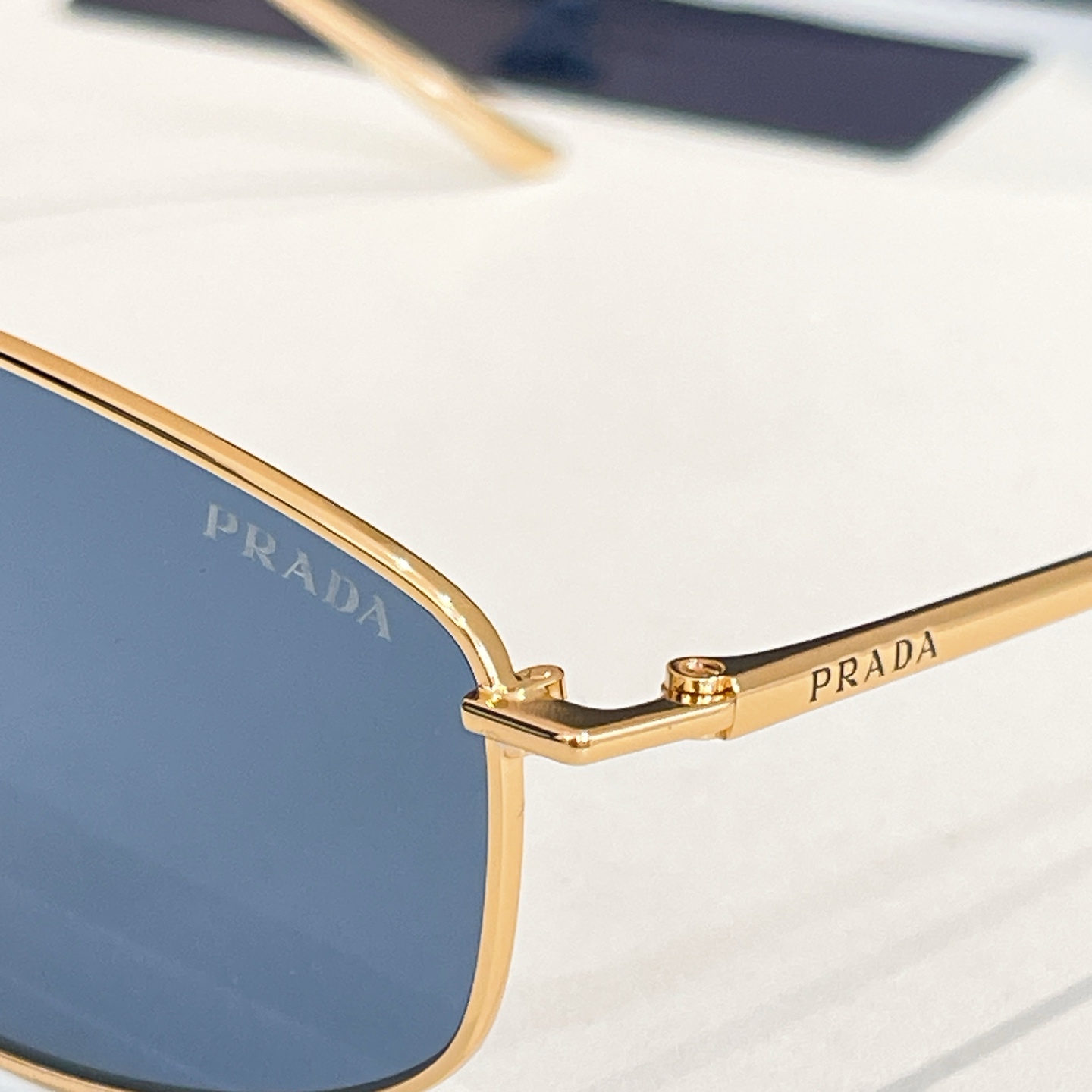 PRADA✨✨✨MODEL：PR C51S✨✨✨SIZE：58口16-145✨✨✨