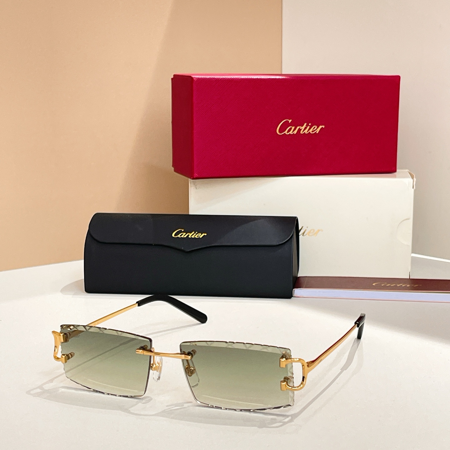Cartie*✨✨✨MODEL：CT0103O✨✨✨SIZE：56口18-135✨太阳镜，变色片