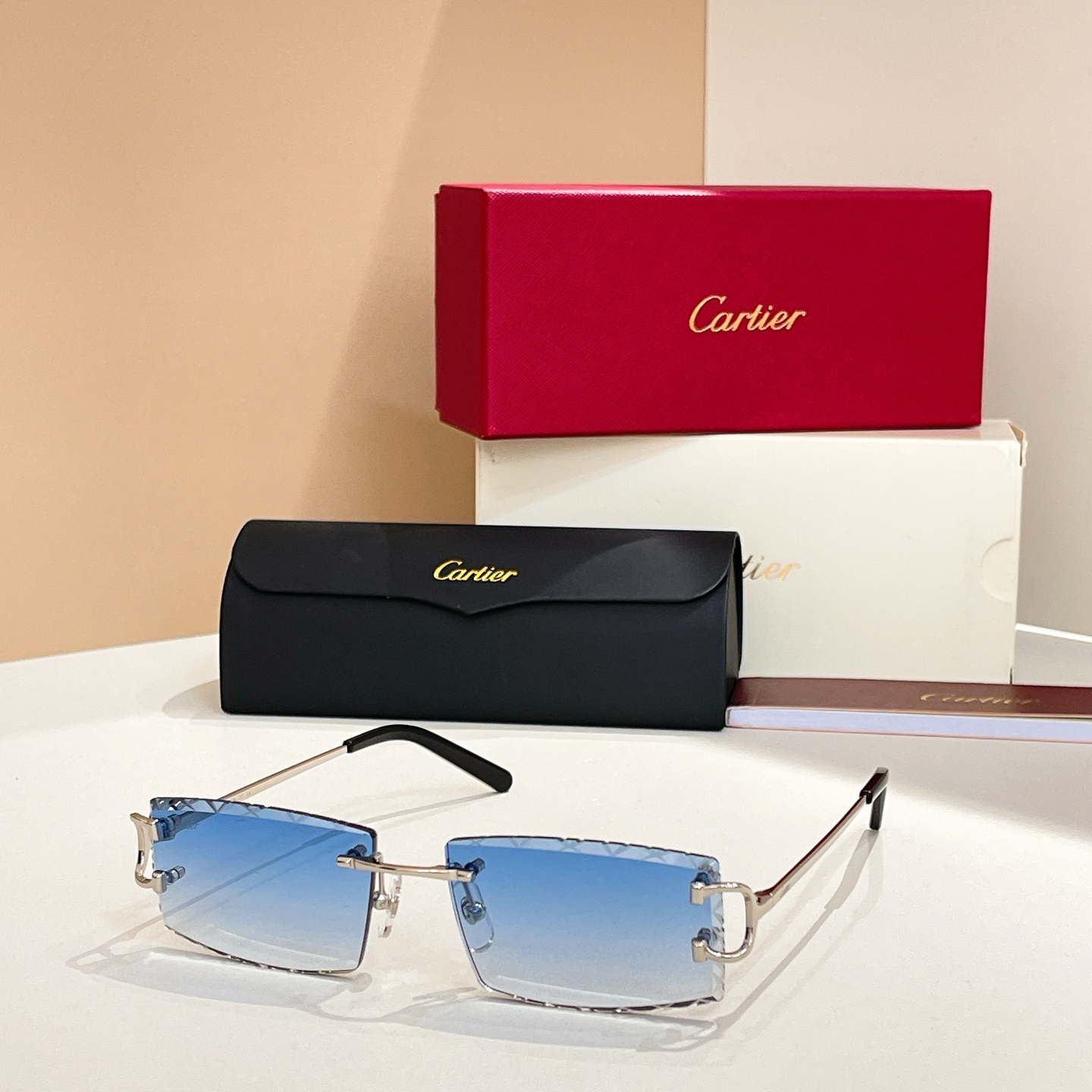Cartie*✨✨✨MODEL：CT0103O✨✨✨SIZE：56口18-135✨太阳镜，变色片