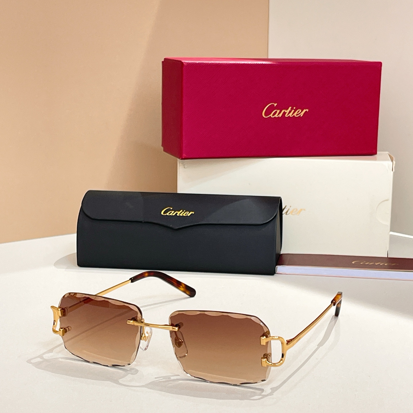 Cartie*✨✨✨MODEL：CT0104O✨✨✨SIZE：55口18-135✨太阳镜，变色片