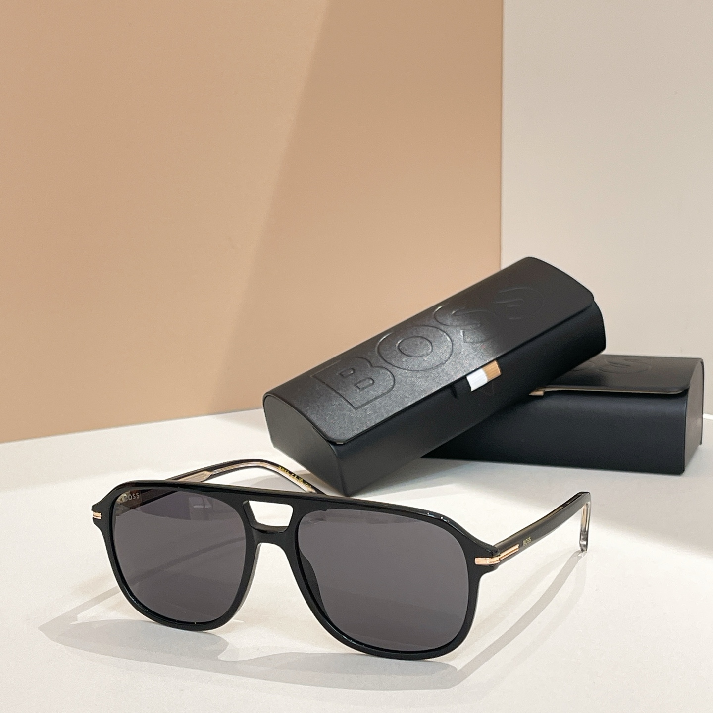 BOSS✨✨✨MODEL 1751✨✨✨SIZE 145✨✨✨