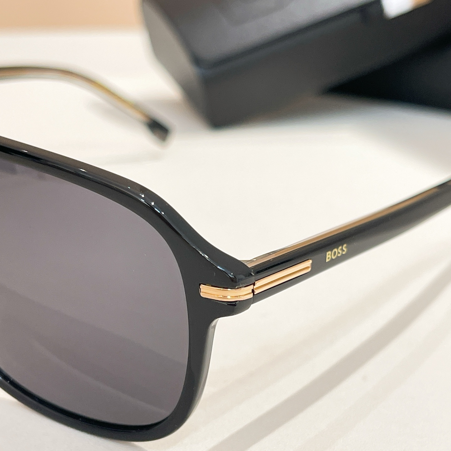 BOSS✨✨✨MODEL 1751✨✨✨SIZE 145✨✨✨