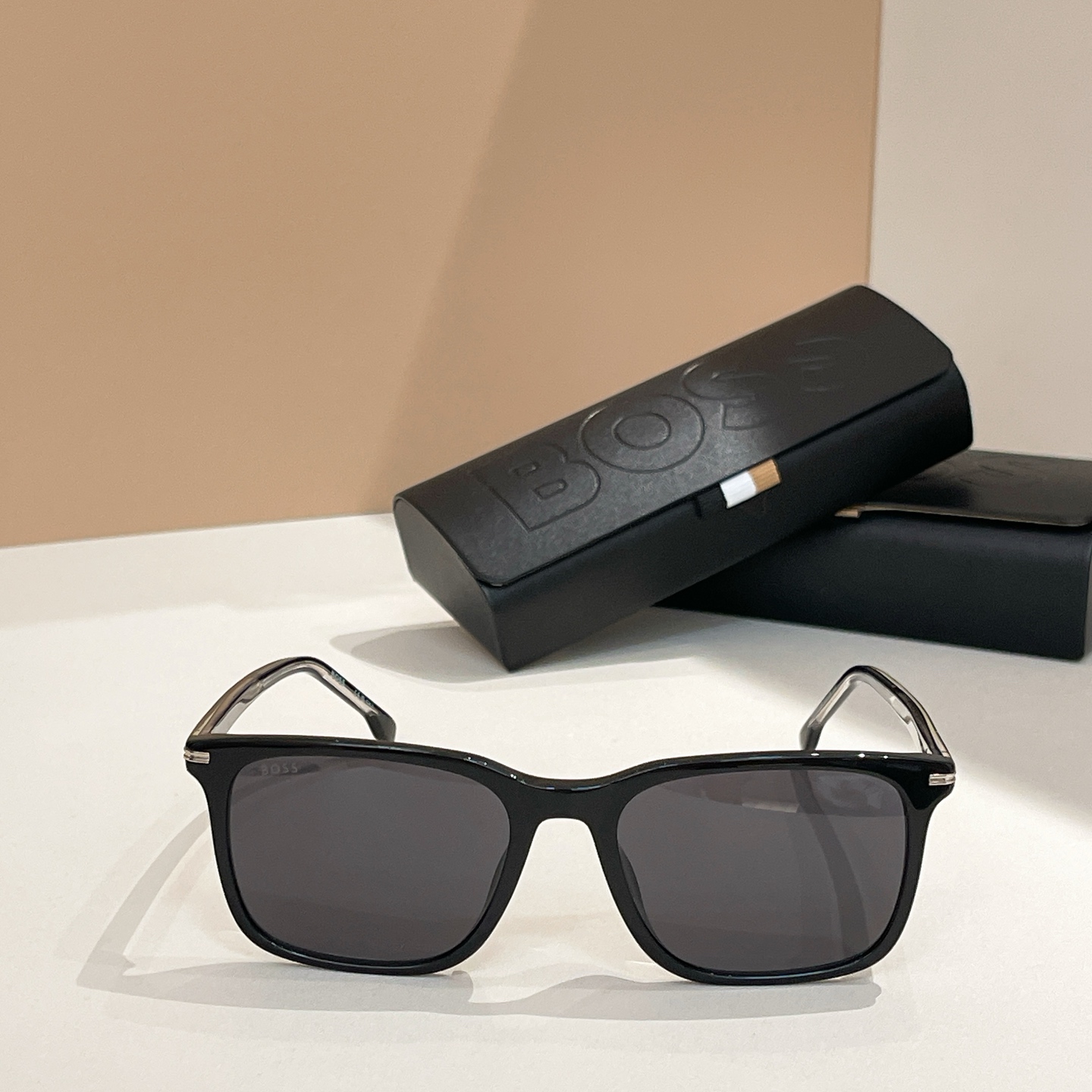 BOSS 1749 Rectangular Black Sunglasses | 145mm Frame - Stylish and Protective 5 i1755948646894 9931 0 3