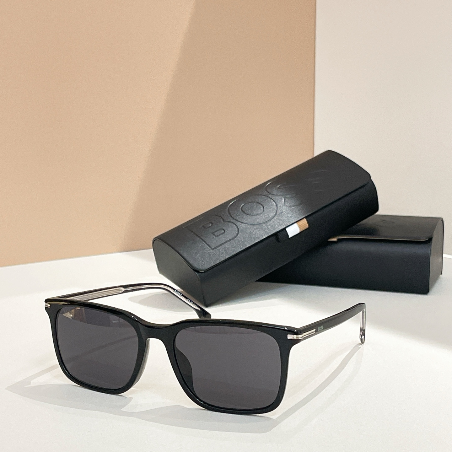 BOSS 1749 Rectangular Black Sunglasses | 145mm Frame - Stylish and Protective 2 i1755948646897 1723 0 0