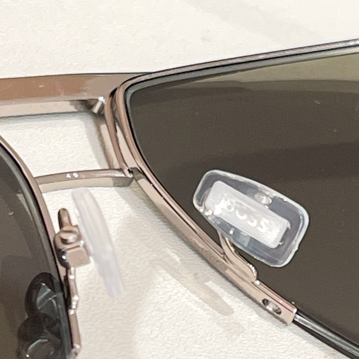 BOSS 1767 Aviator Sunglasses with Gold Frame and Gradient Purple Lenses 19 i1755948727808 9555 0 5