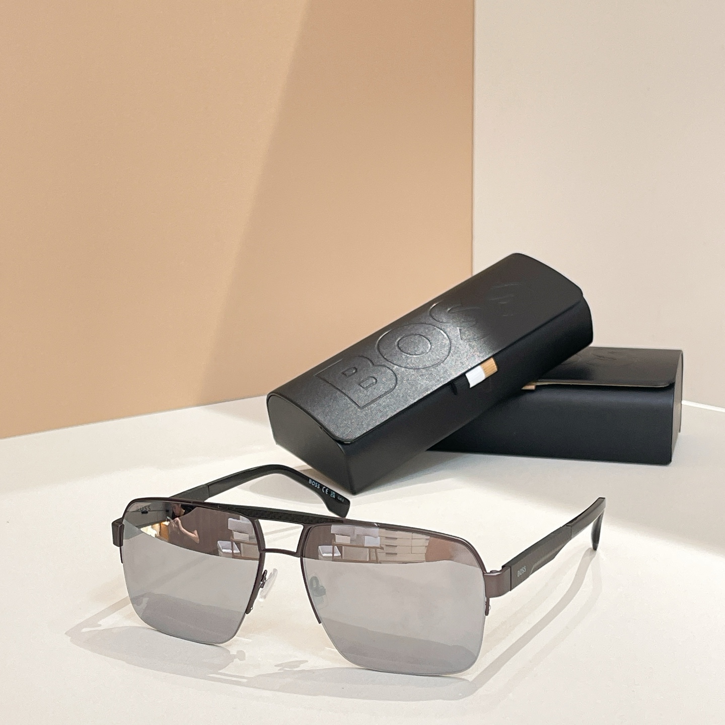 BOSS 1767 Aviator Sunglasses with Gold Frame and Gradient Purple Lenses 15 i1755948727809 7396 0 1