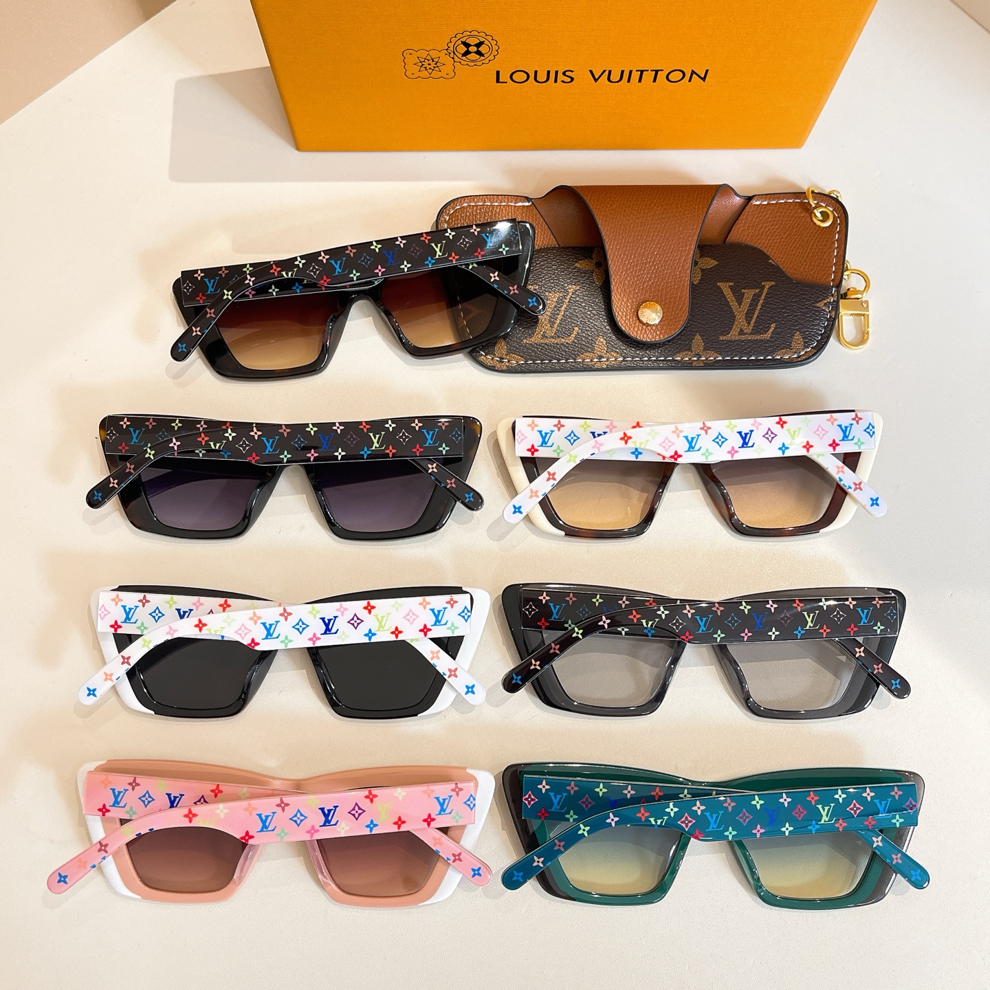 LOUIS VUITTO*🌟🌟🌟MODEL：Z2424W🌟🌟🌟SIZE：53口17-148🌟🌟🌟