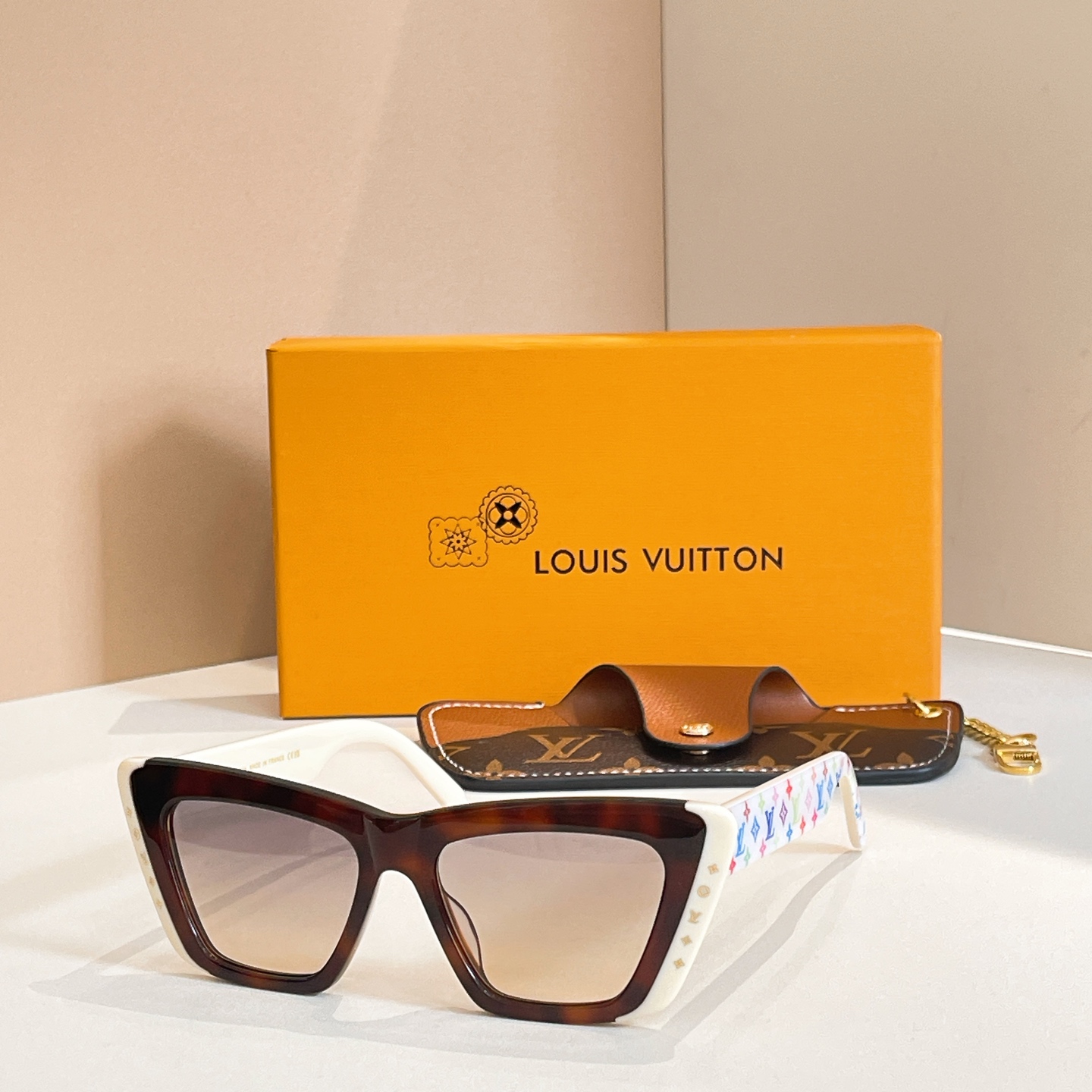 LOUIS VUITTO*🌟🌟🌟MODEL：Z2424W🌟🌟🌟SIZE：53口17-148🌟🌟🌟