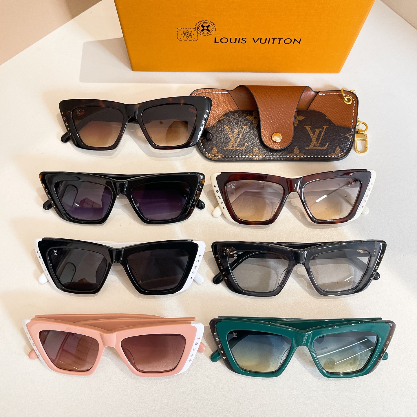 LOUIS VUITTO*🌟🌟🌟MODEL：Z2424W🌟🌟🌟SIZE：53口17-148🌟🌟🌟