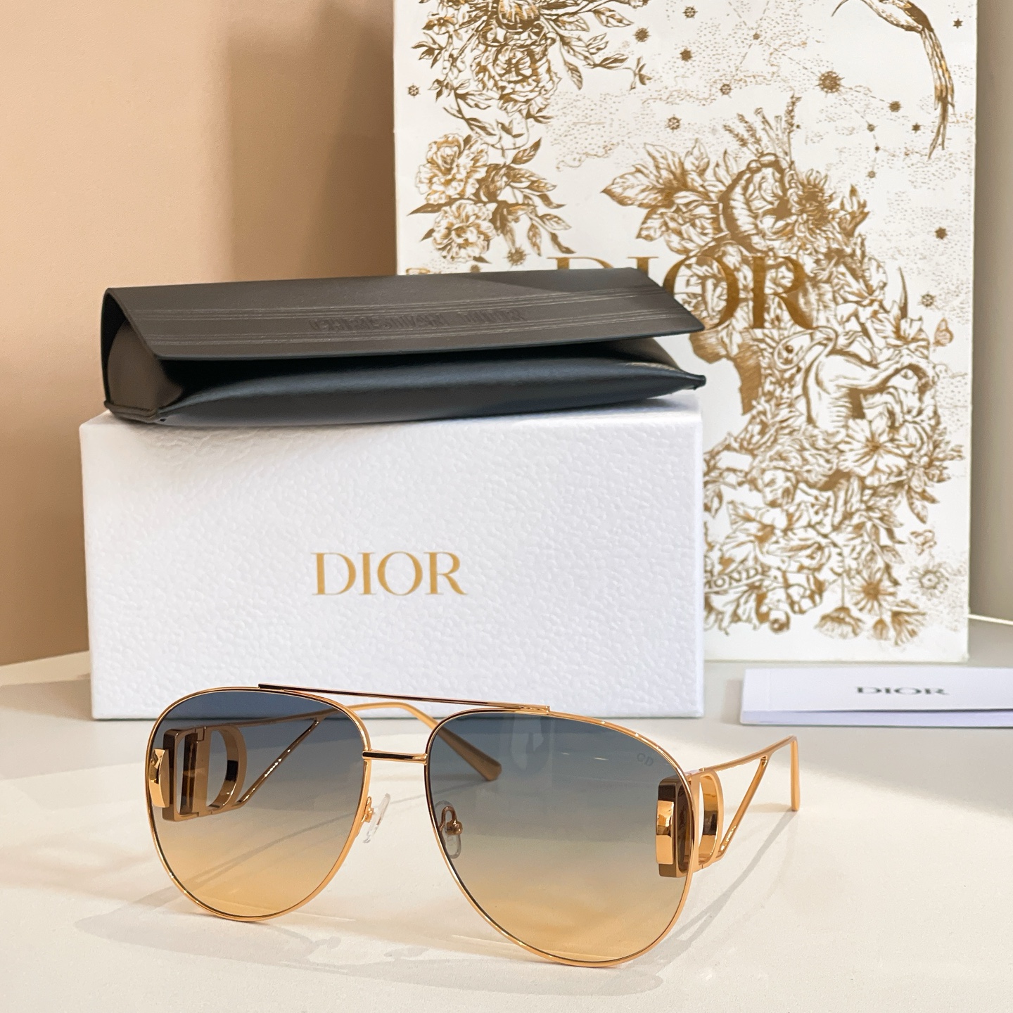 Dior DSGTA44UCR Aviator Sunglasses with Silver Frame and Gradient Lenses 18 i1756010950327 2332 0 4