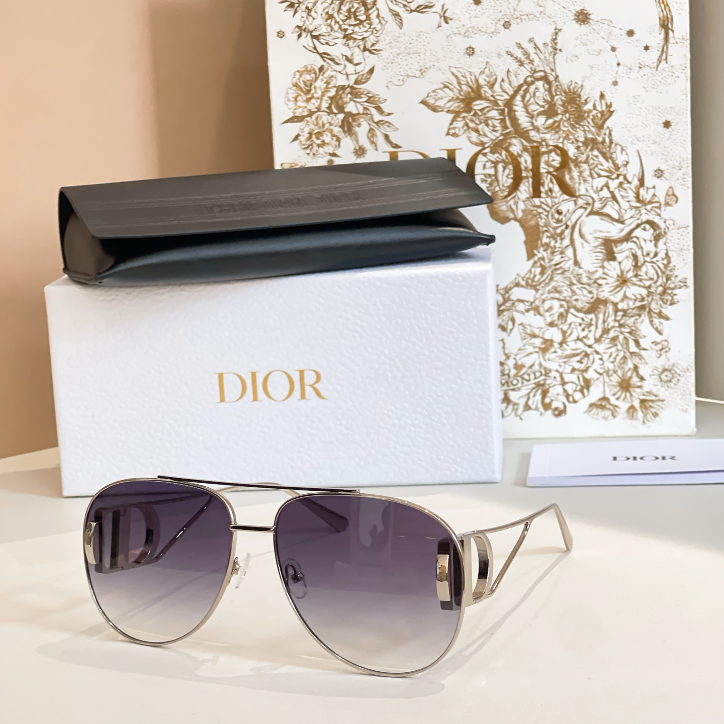 Dior DSGTA44UCR Aviator Sunglasses with Silver Frame and Gradient Lenses 14 i1756010950443 9635 0 0