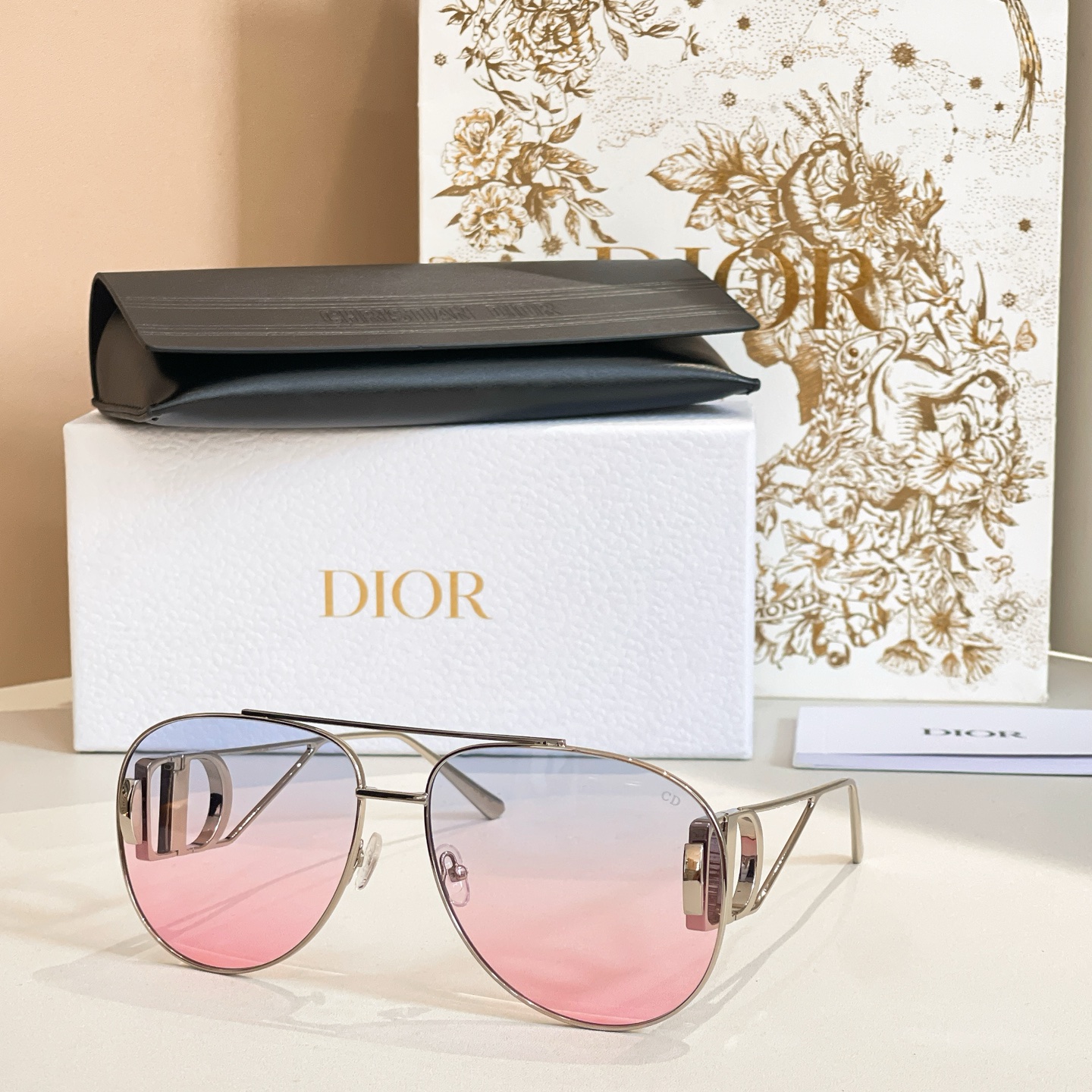 Dior DSGTA44UCR Aviator Sunglasses with Silver Frame and Gradient Lenses 21 i1756010955167 8696 0 7