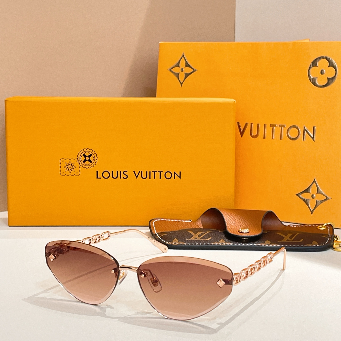 Louis Vuitton Z3015U Cat Eye Sunglasses, Blue Gradient Lens, Silver Frame 6 i1756032887042 7336 0 4
