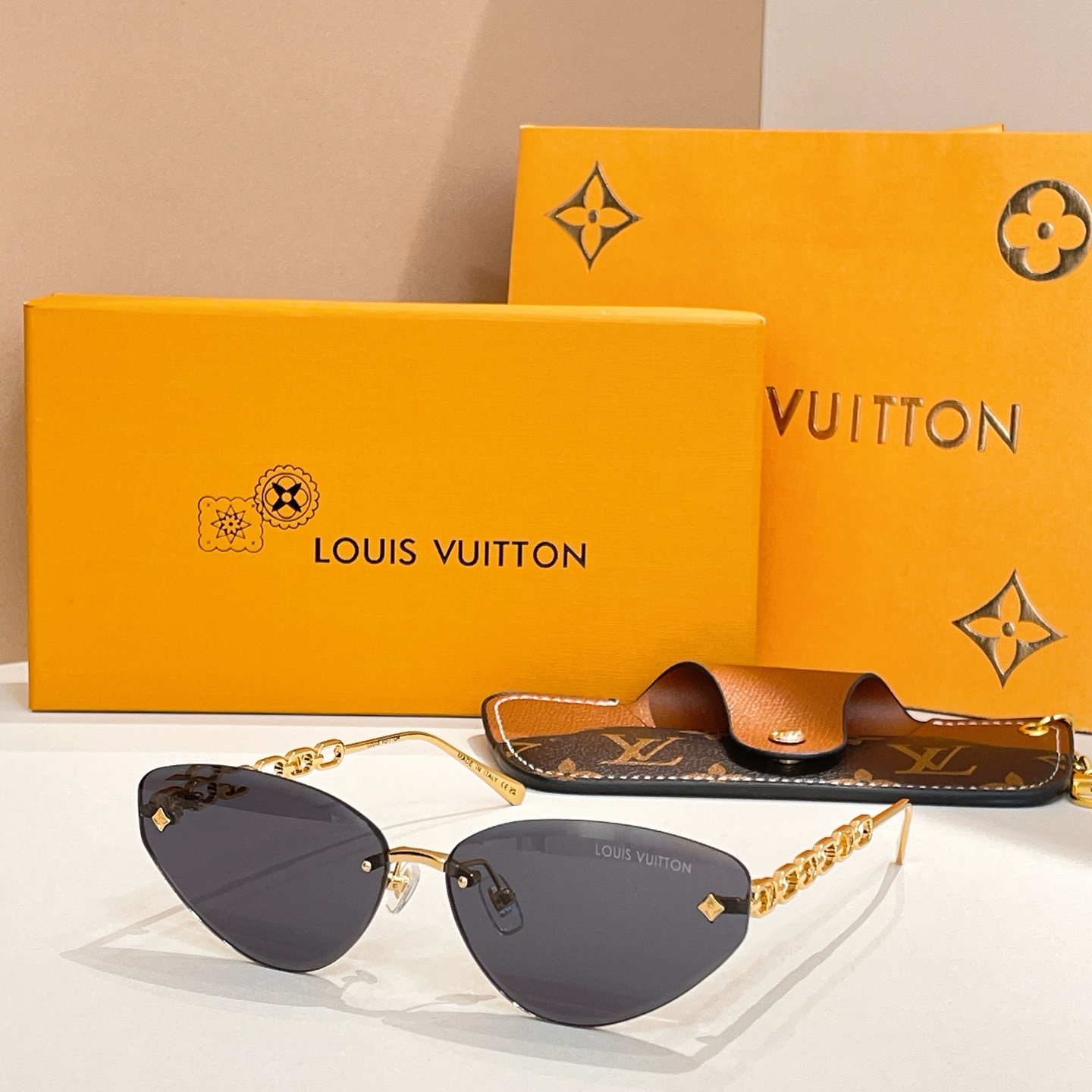Louis Vuitton Z3015U Cat Eye Sunglasses, Blue Gradient Lens, Silver Frame 7 i1756032888388 9965 0 5