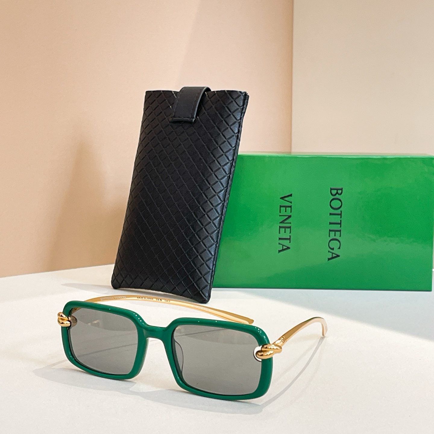 Bottega Veneta BV1419S Green Frame Sunglasses, Size 5320-145, Stylish Shades 2 i1756191816905 1868 0 0