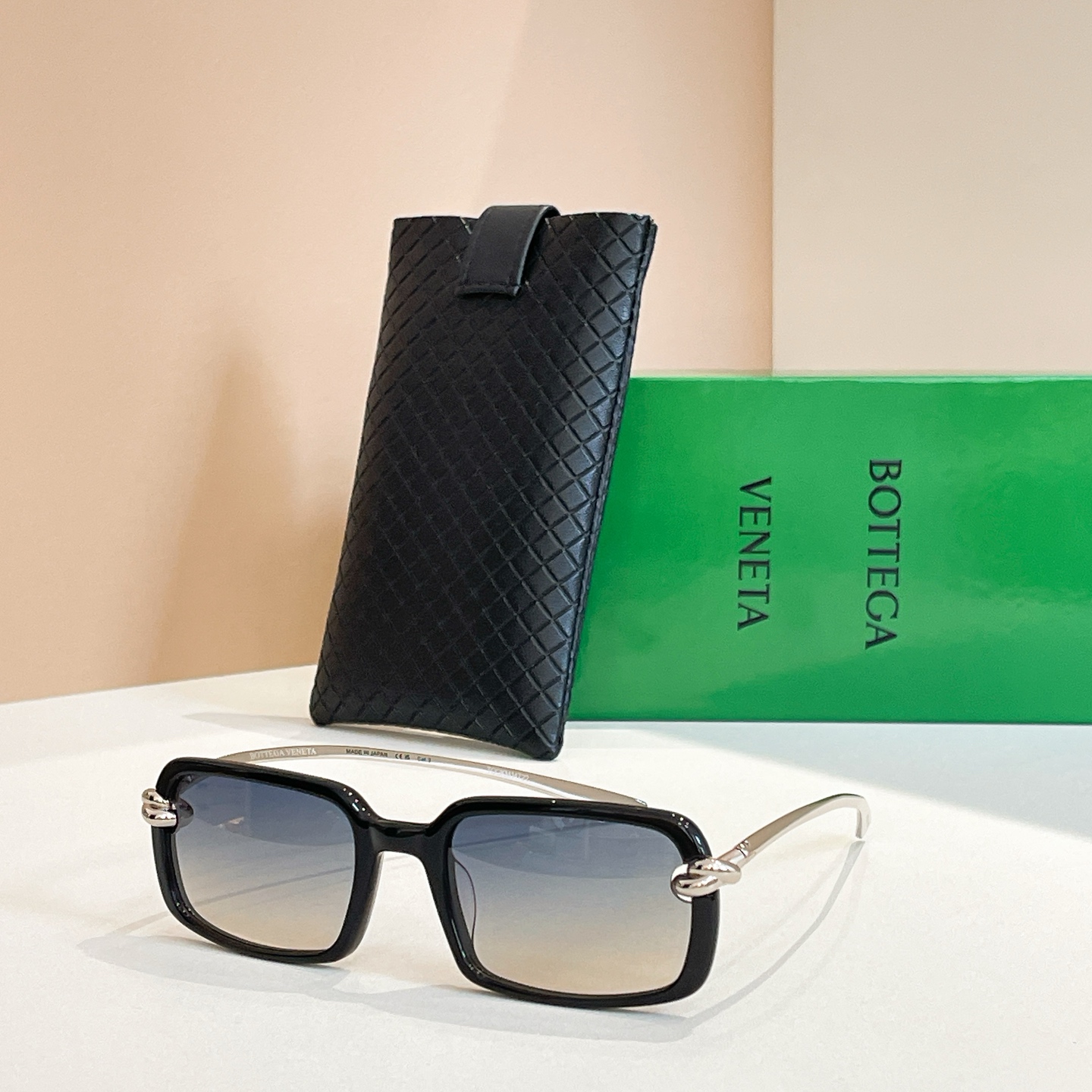 Bottega Veneta BV1419S Green Frame Sunglasses, Size 5320-145, Stylish Shades 5 i1756191816905 3082 0 3