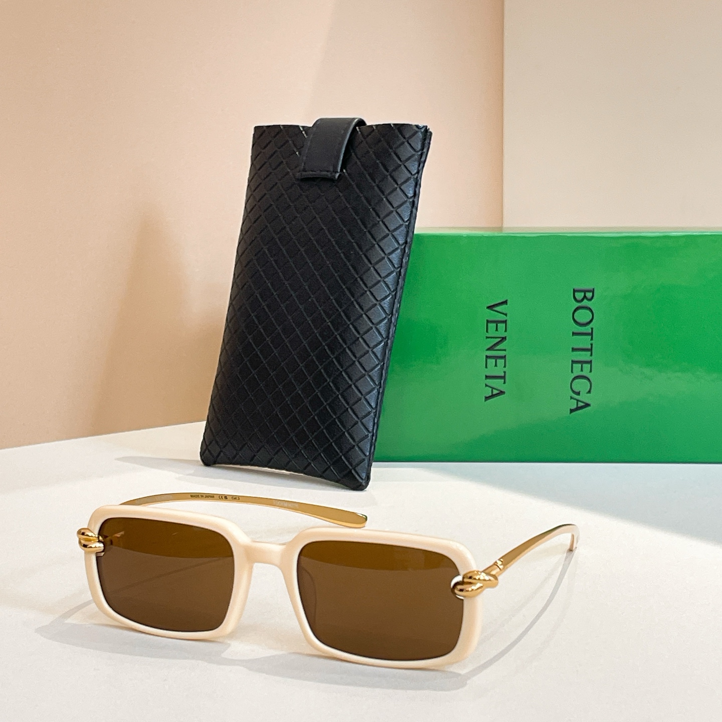 Bottega Veneta BV1419S Green Frame Sunglasses, Size 5320-145, Stylish Shades 3 i1756191816905 479 0 1