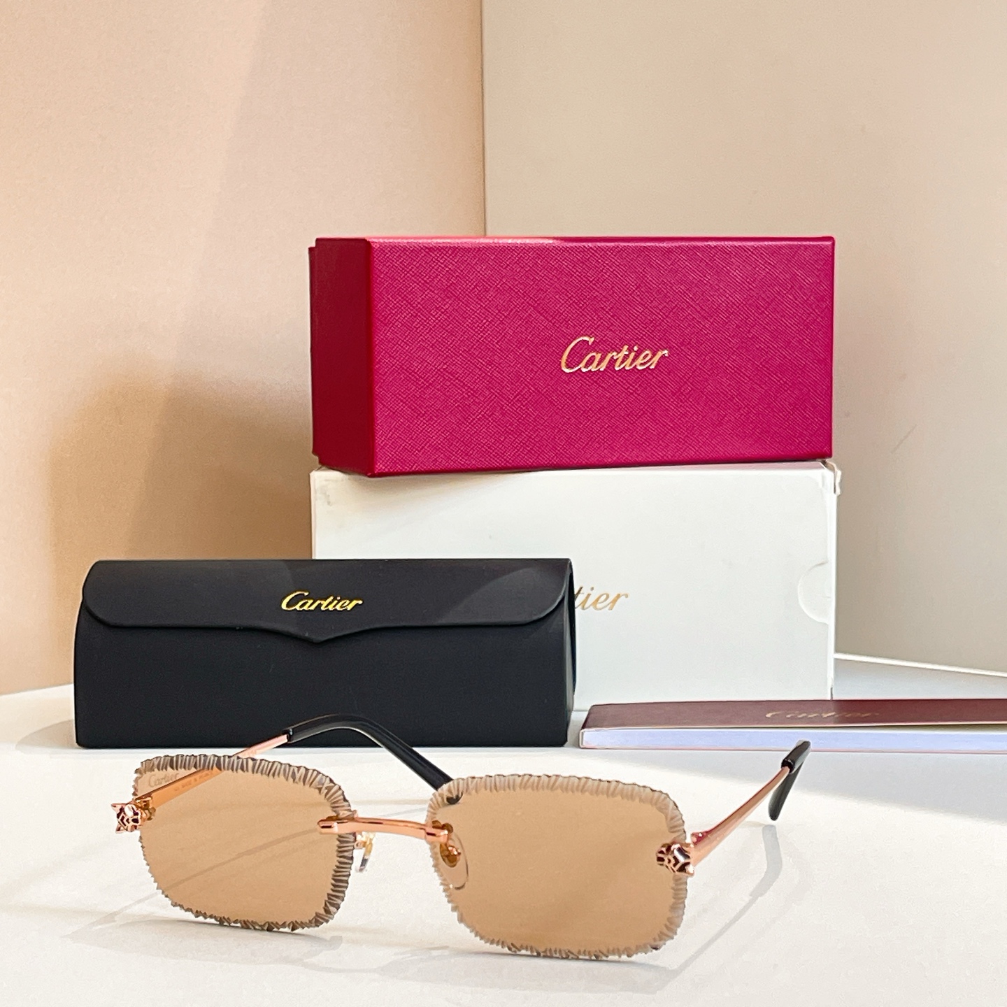 Cartie*✨✨✨MODEL：CT0831S ✨✨✨SIZE: 143✨✨✨太阳镜～，变色镜片～