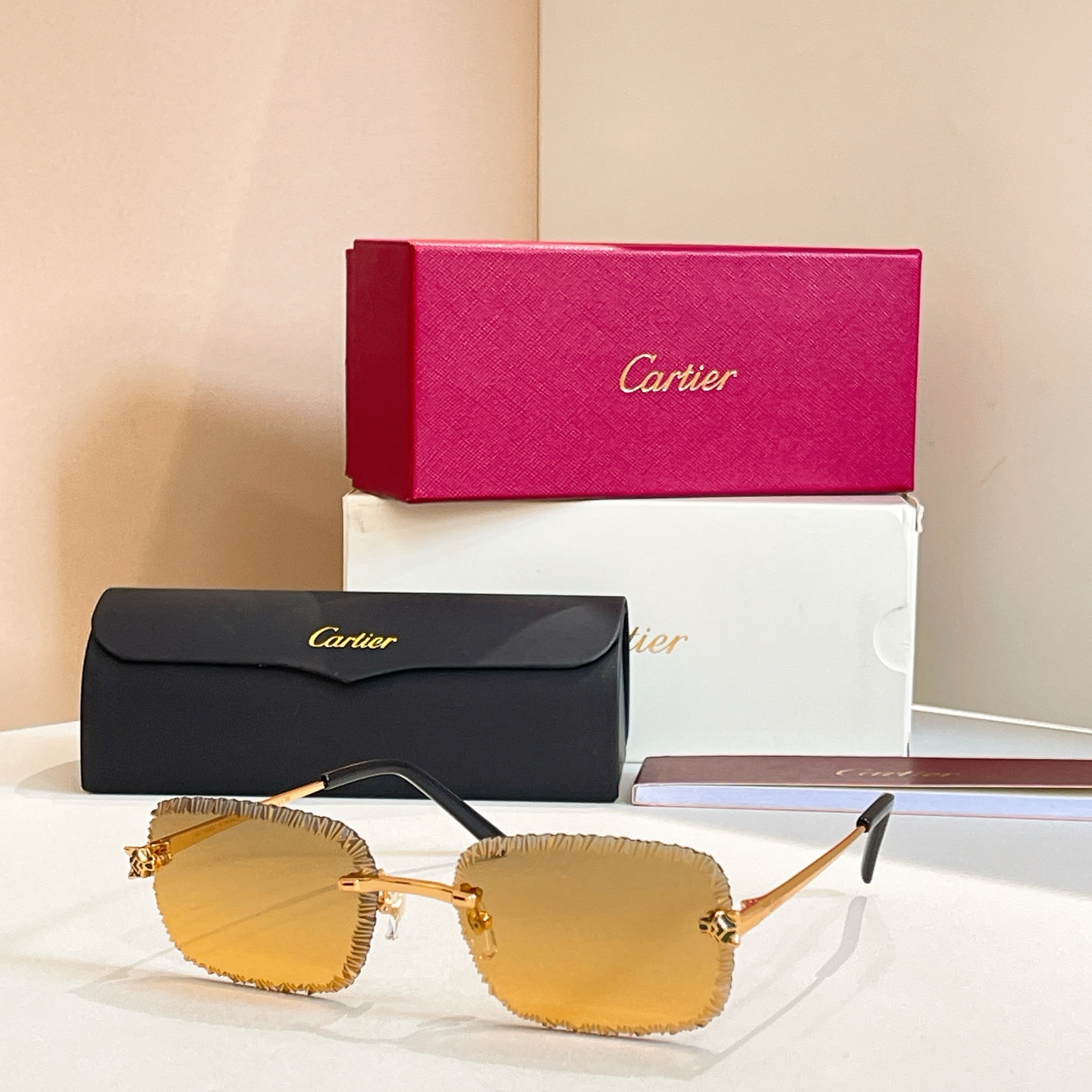Cartie*✨✨✨MODEL：CT0831S ✨✨✨SIZE: 143✨✨✨太阳镜～，变色镜片～