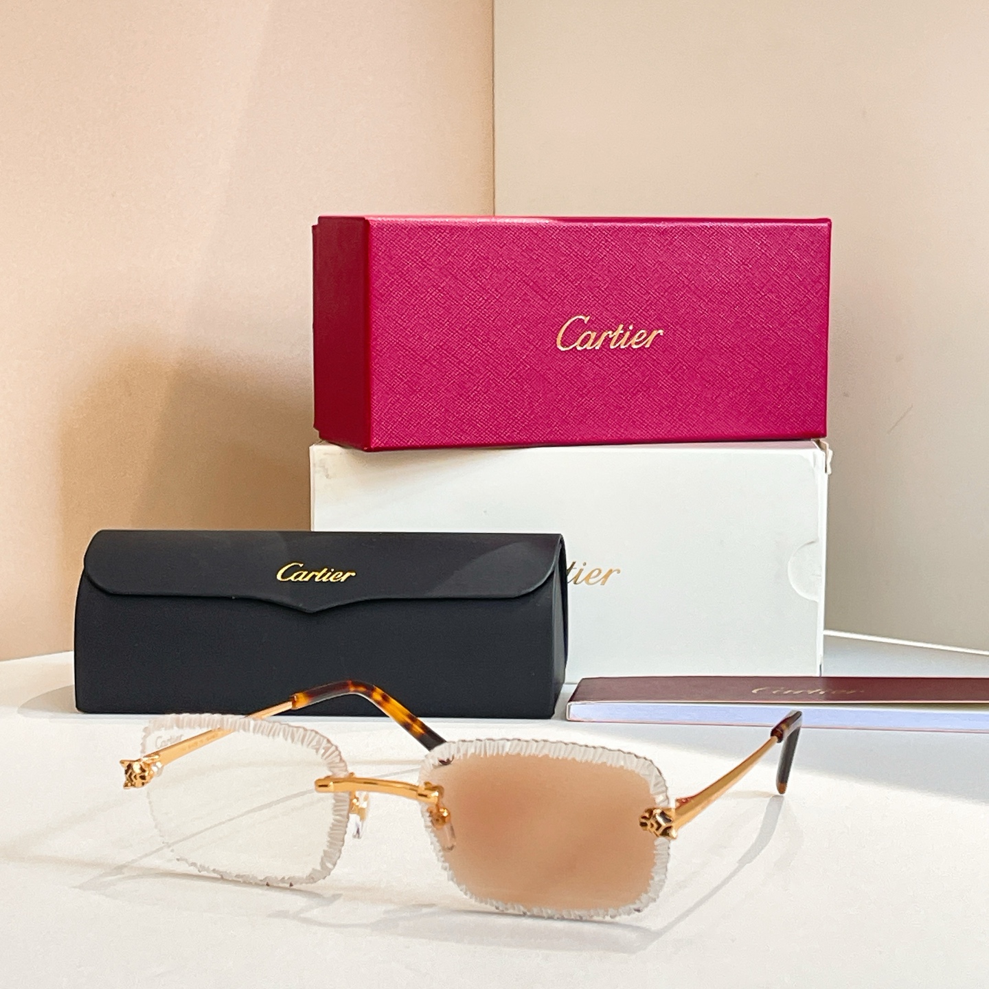 Cartie*✨✨✨MODEL：CT0831S ✨✨✨SIZE: 143✨✨✨太阳镜～，变色镜片～