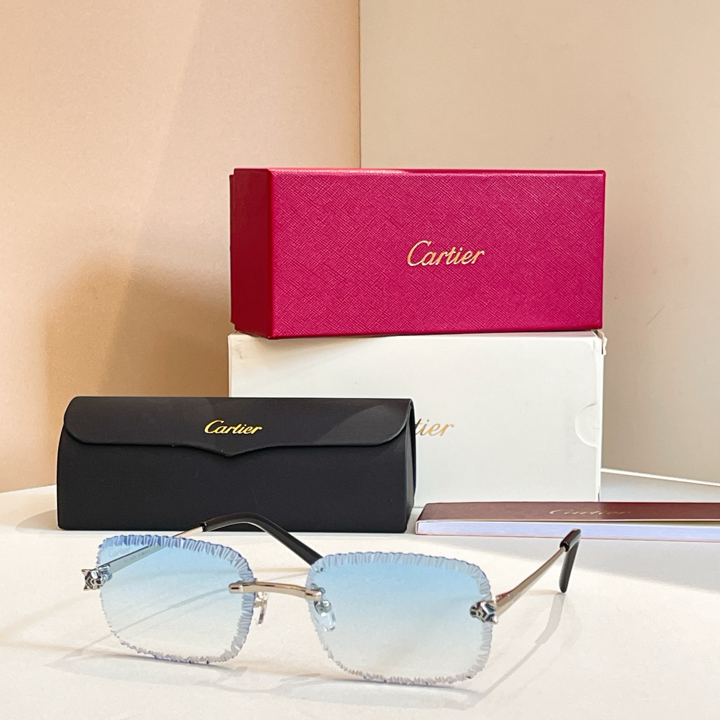 Cartie*✨✨✨MODEL：CT0831S ✨✨✨SIZE: 143✨✨✨太阳镜～，变色镜片～