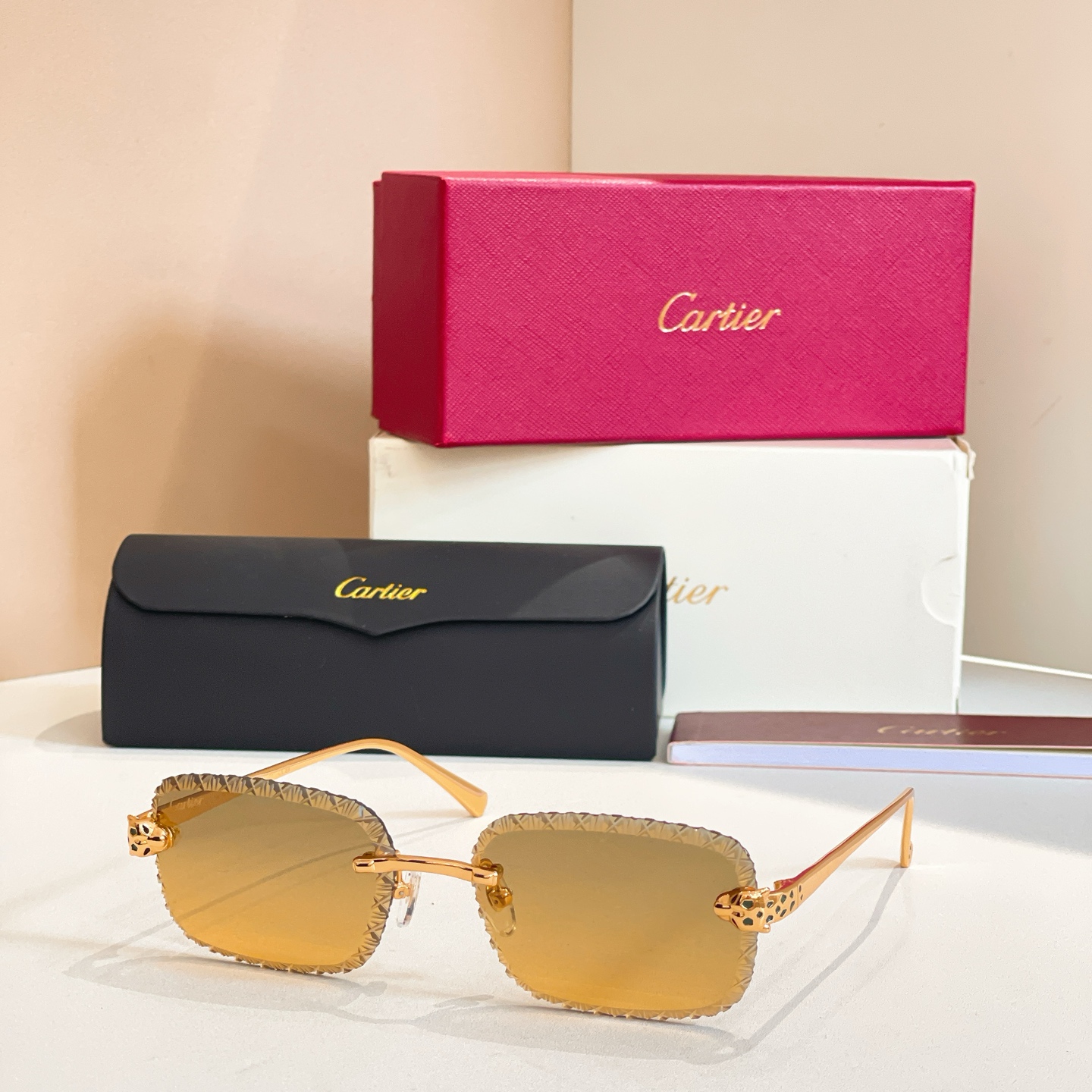 Cartie*✨✨✨MODEL：CT0830S ✨✨✨SIZE: 143✨✨✨太阳镜～，变色镜片～