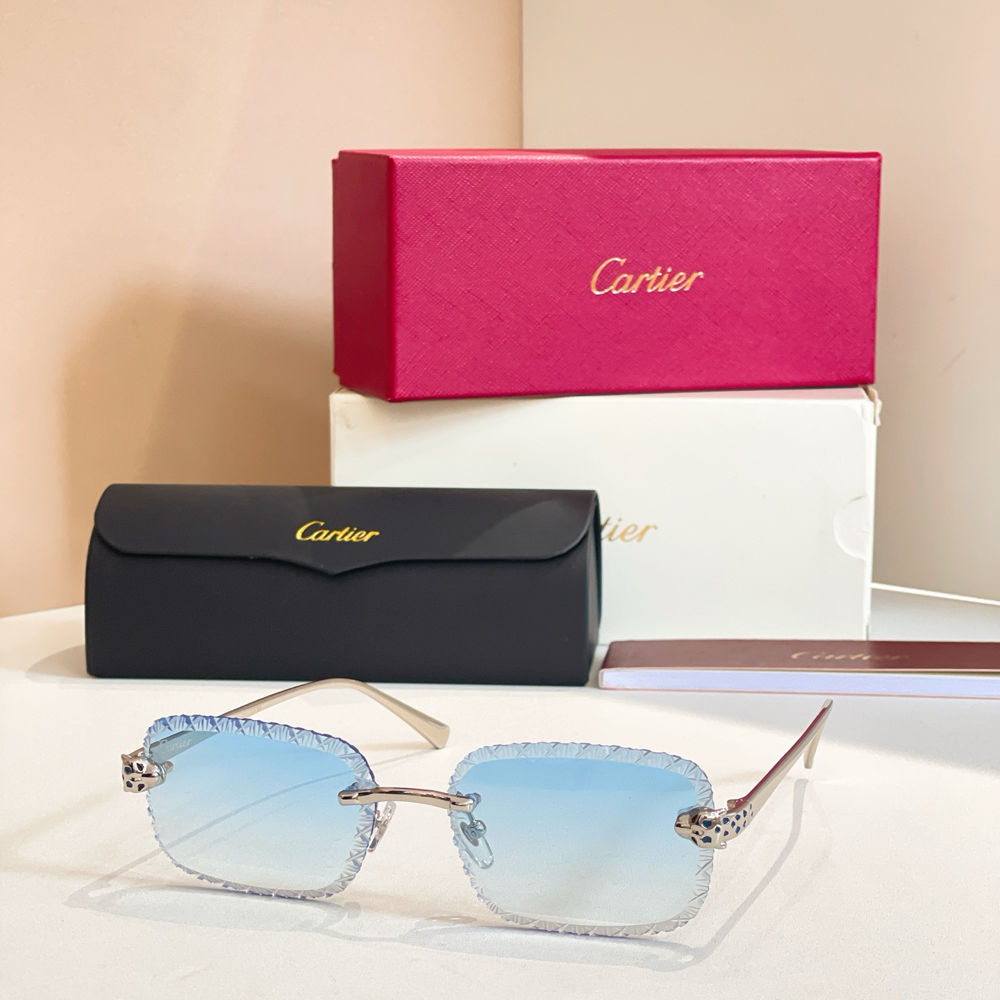 Cartie*✨✨✨MODEL：CT0830S ✨✨✨SIZE: 143✨✨✨太阳镜～，变色镜片～