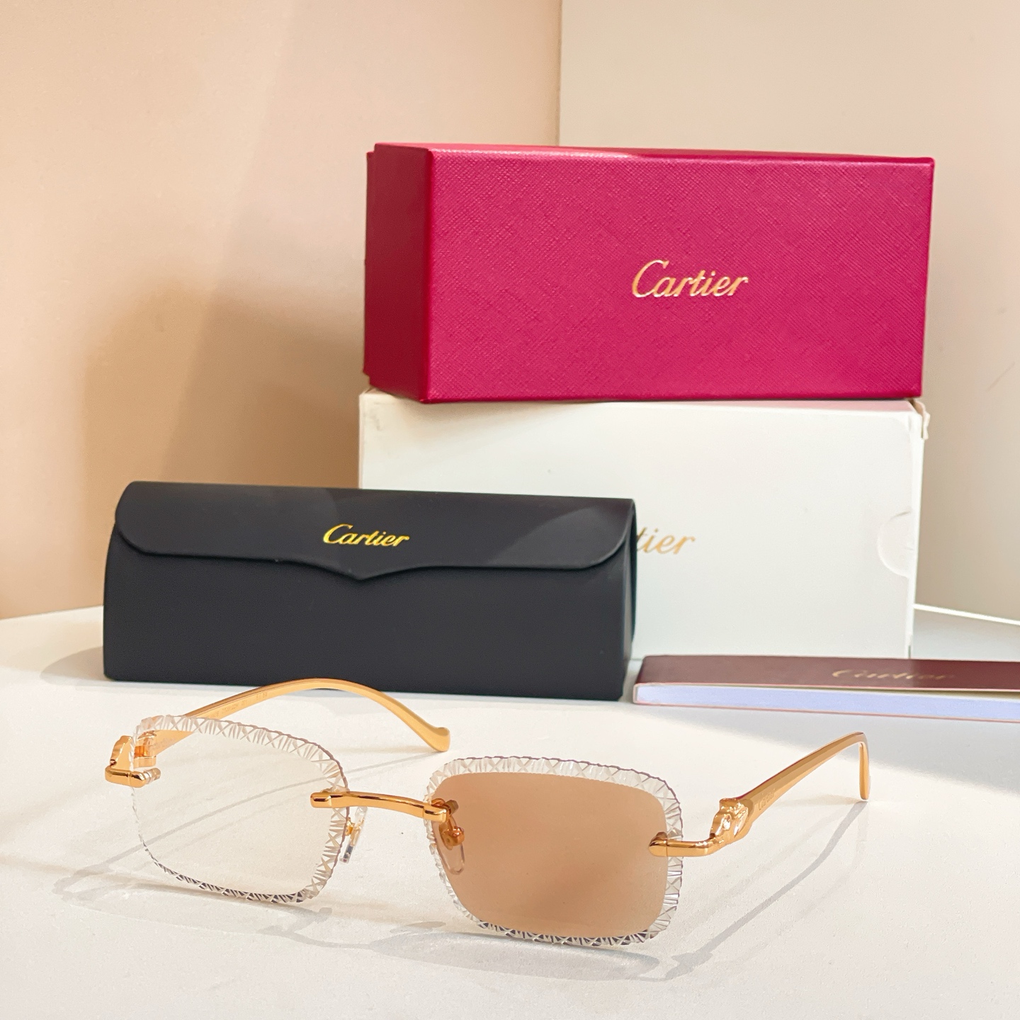 Cartie*✨✨✨MODEL：CT08226J/06122W ✨✨✨SIZE: 135✨✨✨变色镜片～