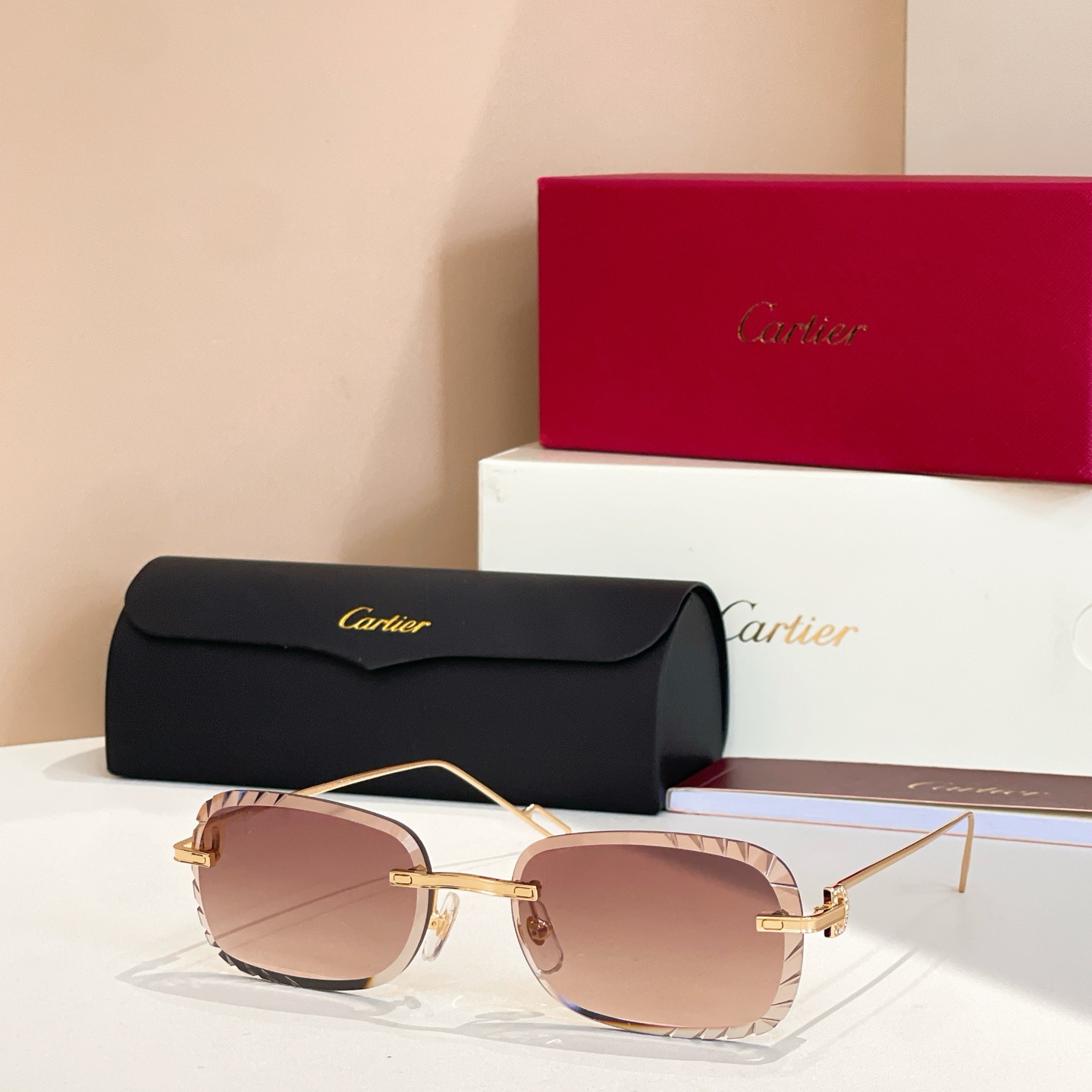Cartie*✨✨✨MODEL：CT01620 ✨✨✨SIZE: 145✨✨✨太阳镜，变色片