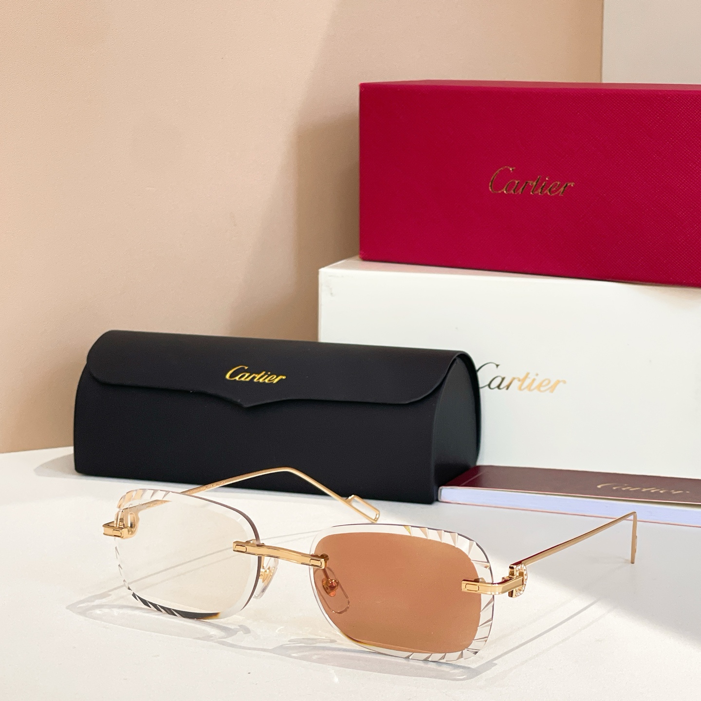 Cartie*✨✨✨MODEL：CT01620 ✨✨✨SIZE: 145✨✨✨太阳镜，变色片