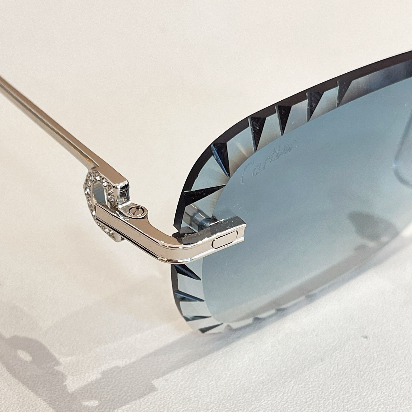 Cartie*✨✨✨MODEL：CT01620 ✨✨✨SIZE: 145✨✨✨太阳镜，变色片