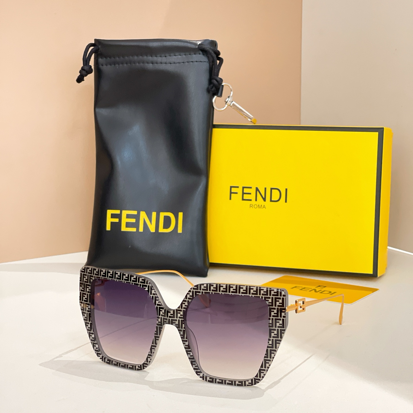 FENDI Sunglasses Acetate Square Gradient Lenses Metal Temples
